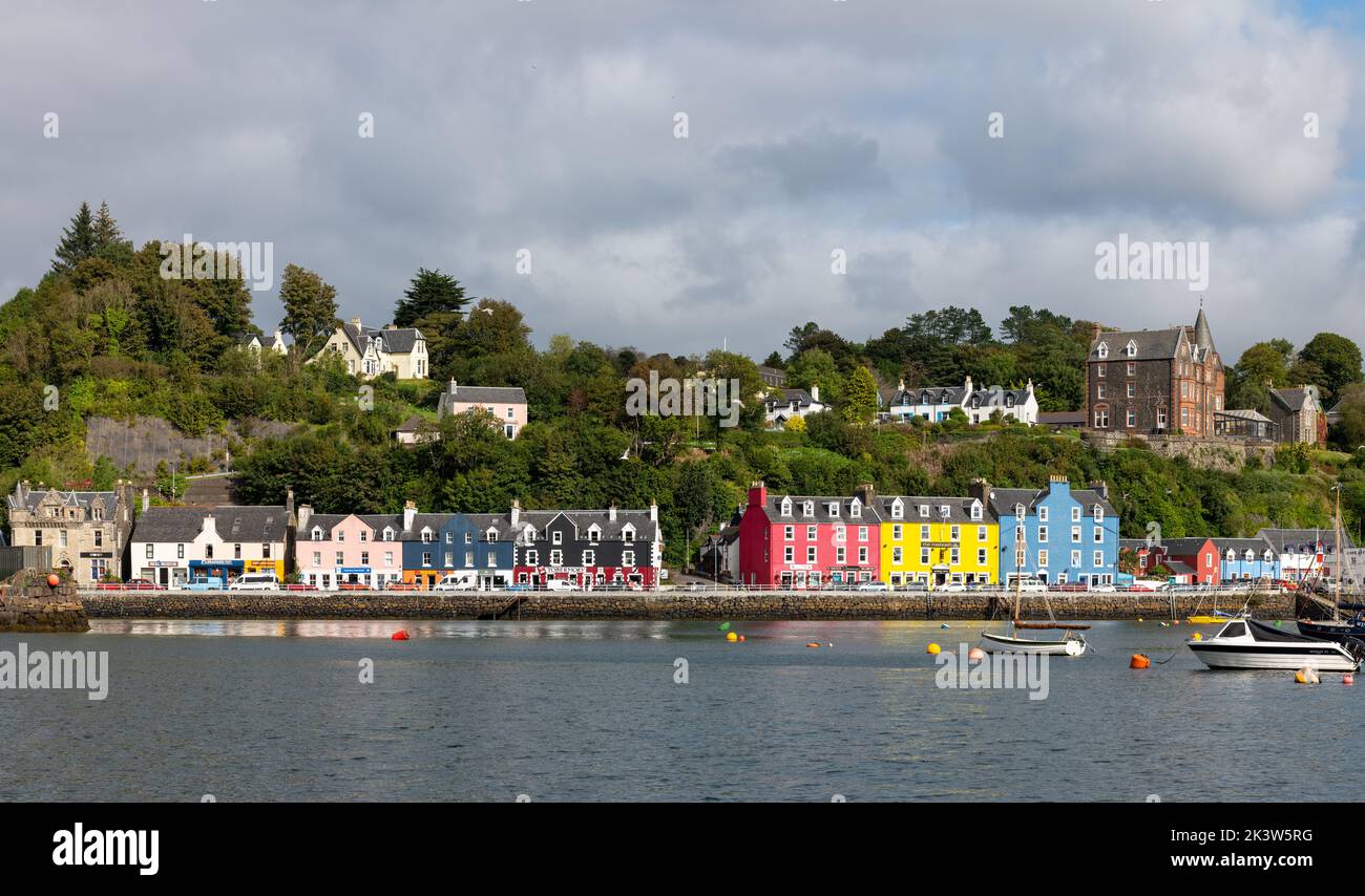 14 septembre 2022. Tobermory, île de Mull, Écosse. C'est le quartier très coloré du port de