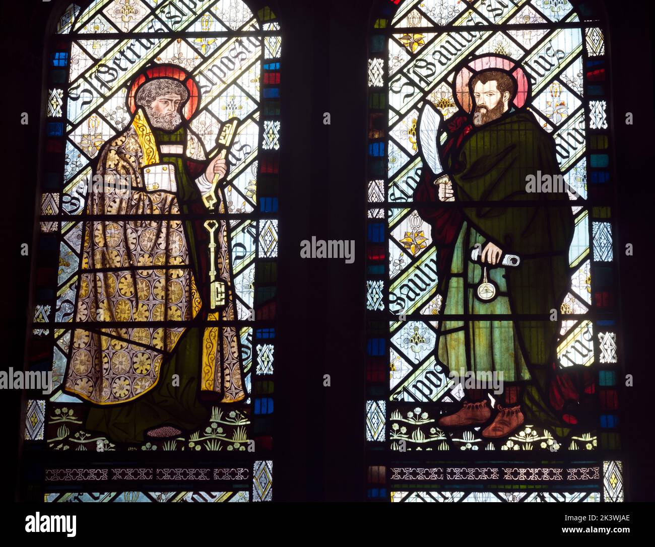Vitraux Saint-Pierre et Saint-Paul, église Saint-Nicolas, Beaudésert, Henley-in-Arden, Warwickshire, Angleterre, Royaume-Uni Banque D'Images