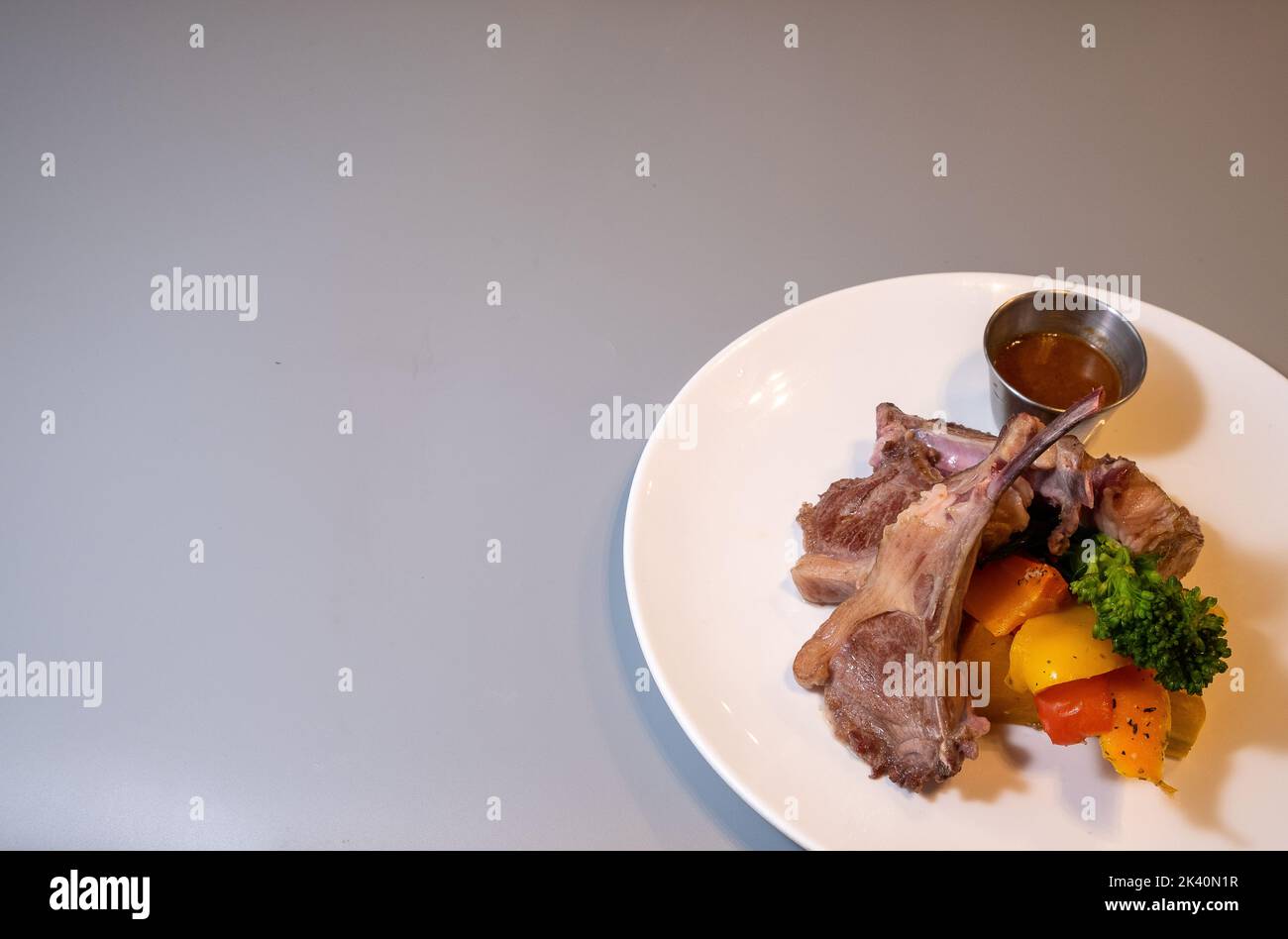Images de foodie sur fond gris Banque D'Images