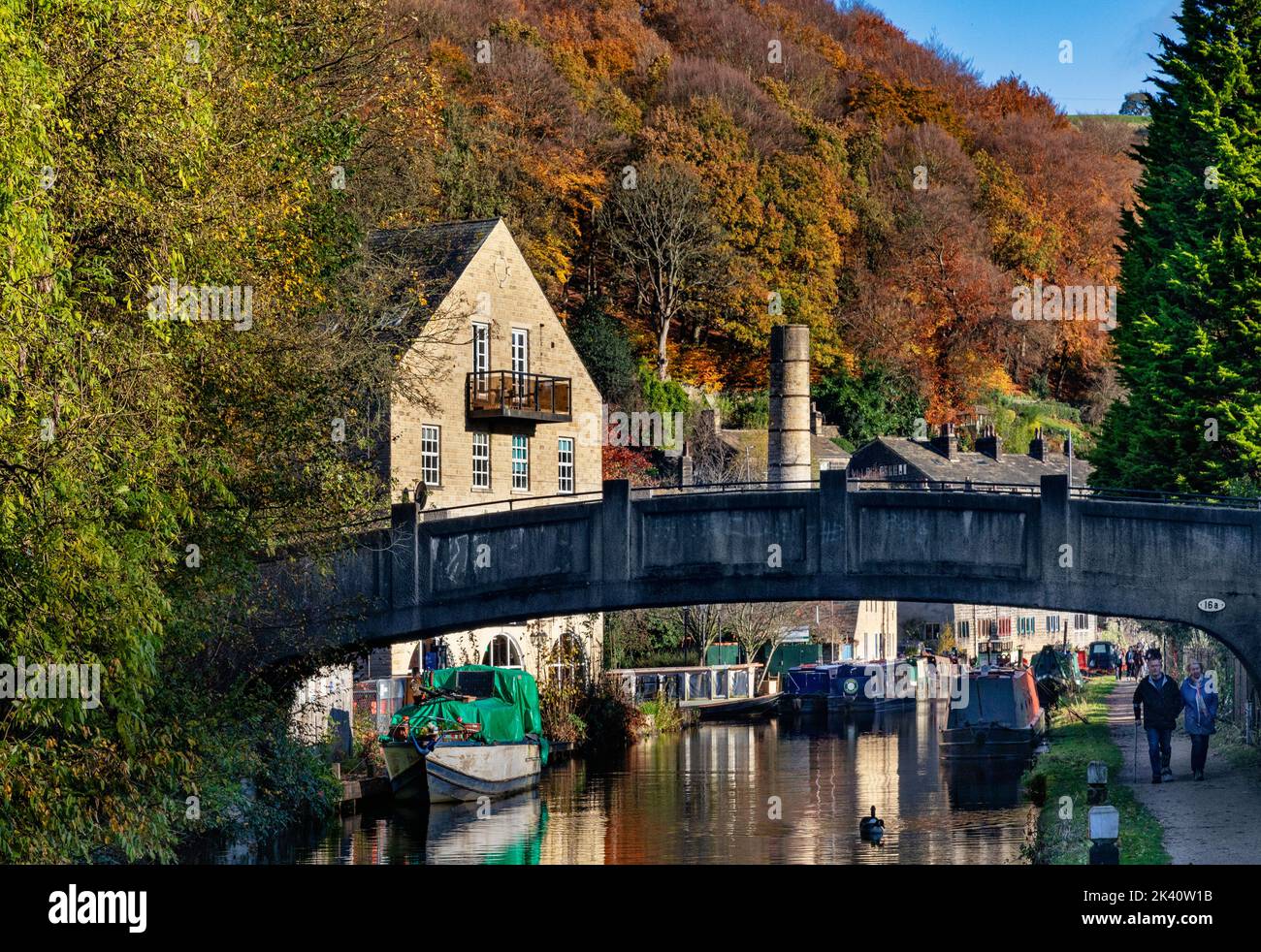 Hebden Bridge, une ville de marché dans la vallée supérieure du Calder dans le West Yorkshire, en Angleterre. Banque D'Images