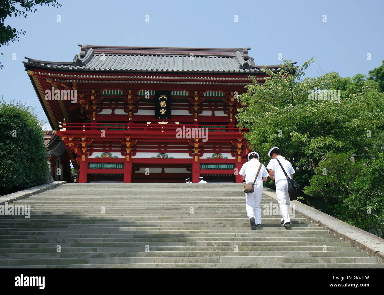 KAMAKURA,JAPON-July14:marins japonais visitant le célèbre temple bouddhiste 14 juillet,2008 à Kamakura, Japon Banque D'Images