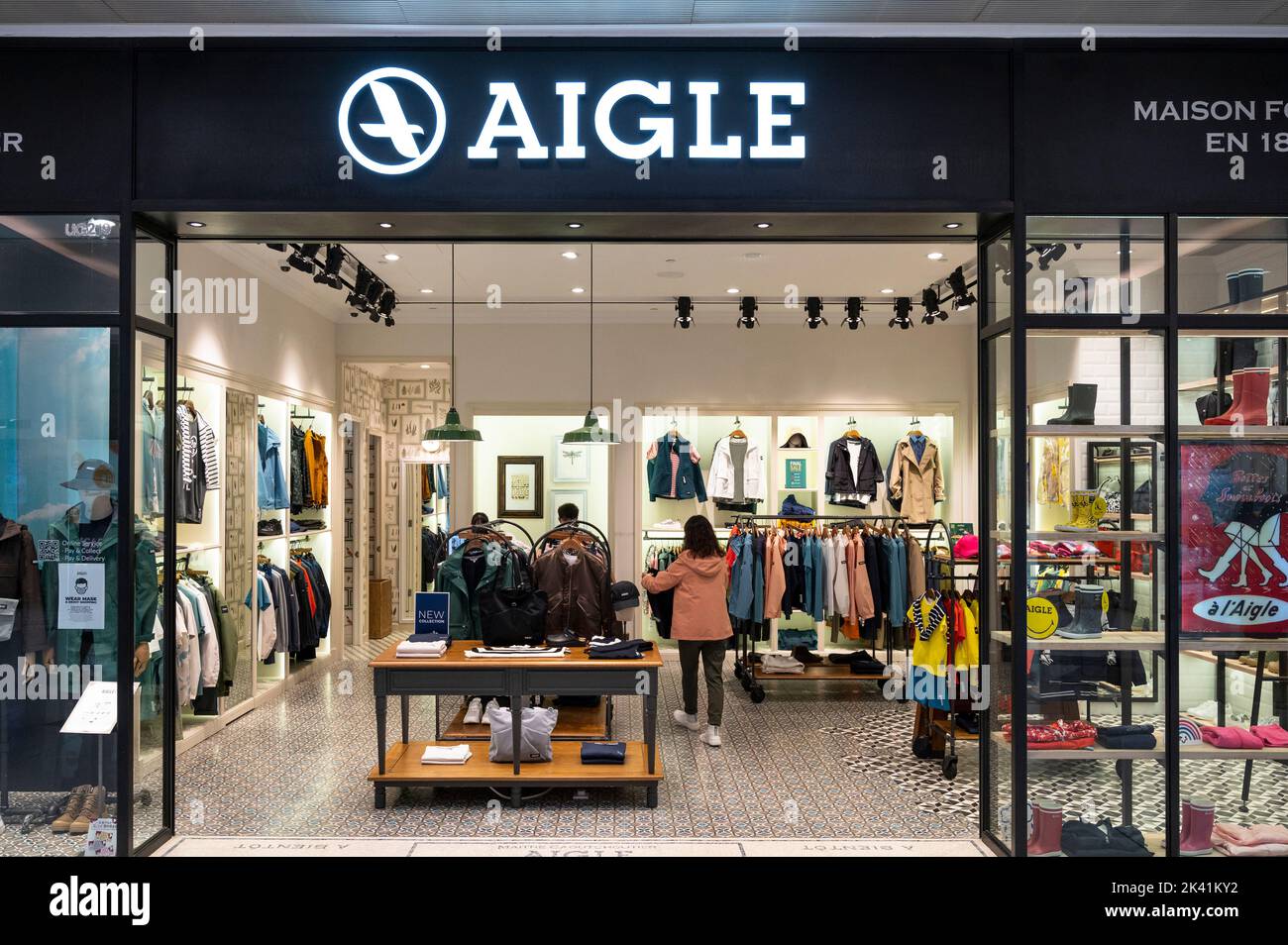 Hong Kong, Chine. 29th septembre 2022. Marque française de mode Aigle magasin vu à Hong Kong. (Photo de Budrul Chukrut/SOPA Images/Sipa USA) crédit: SIPA USA/Alay Live News Banque D'Images