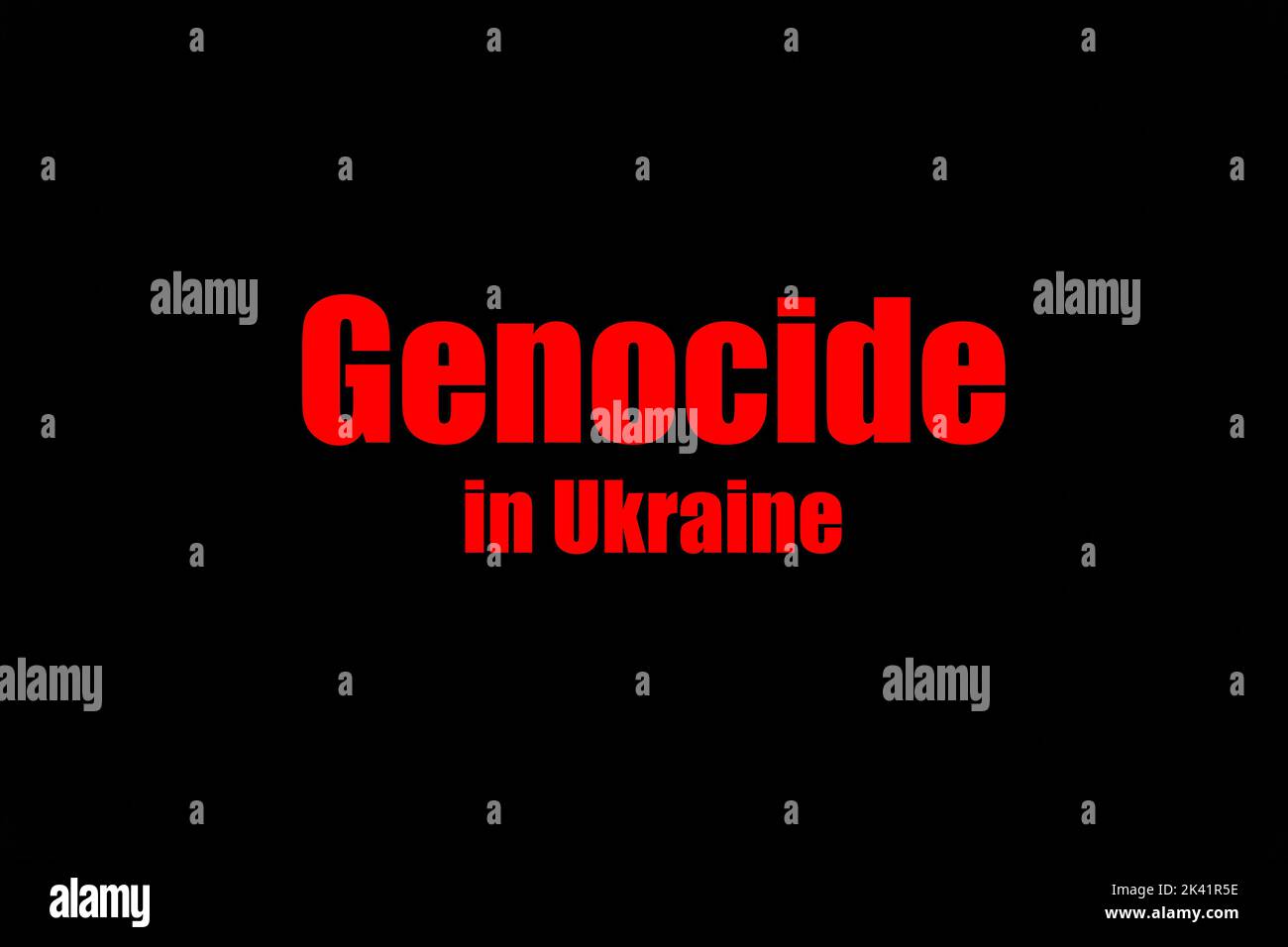 Génocide en Ukraine. L'inscription signifie la mort et le malheur fait rouge sur noir. Cataclysme mondial. Intervention avec l'aide de l'armée et des armes Banque D'Images