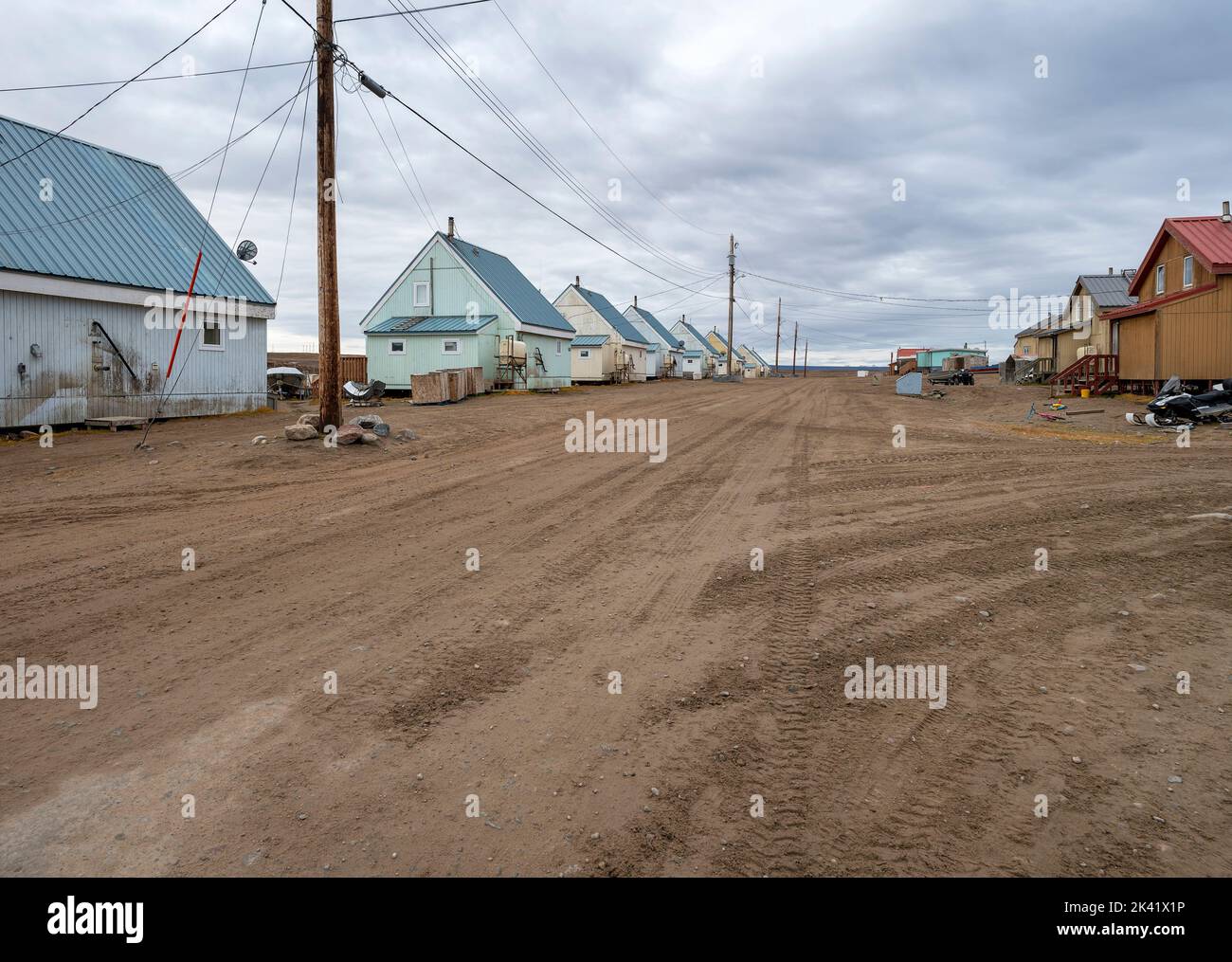 Vue du logement dans la communauté arctique de Pond Inlet (Mittimatalik), Nunavut Banque D'Images