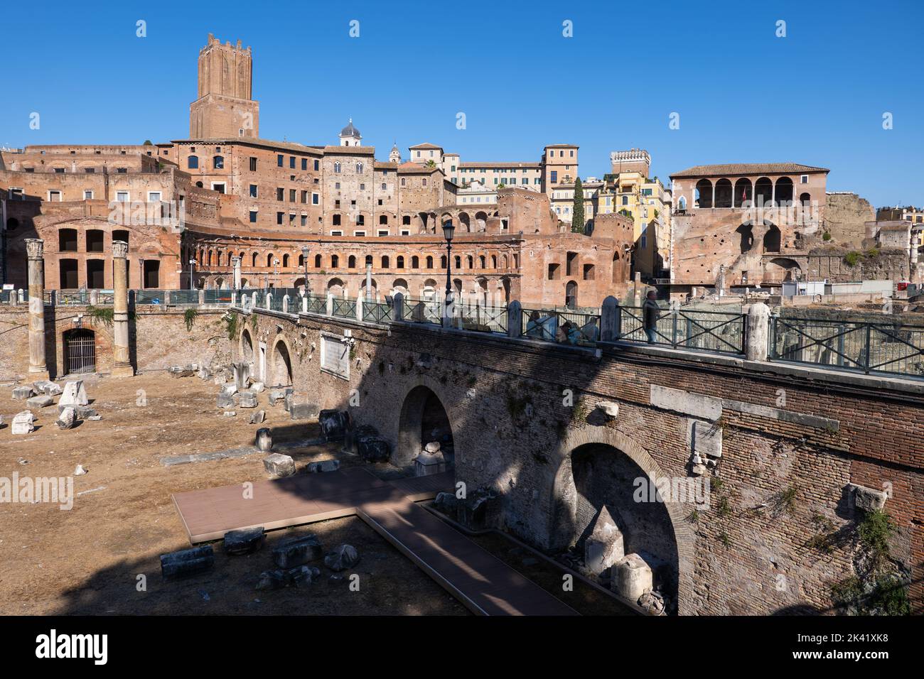 Ville de Rome en Italie, Fori Imperiali (Fori Imperiali), le Forum de Trajan et les ruines antiques du marché. Banque D'Images