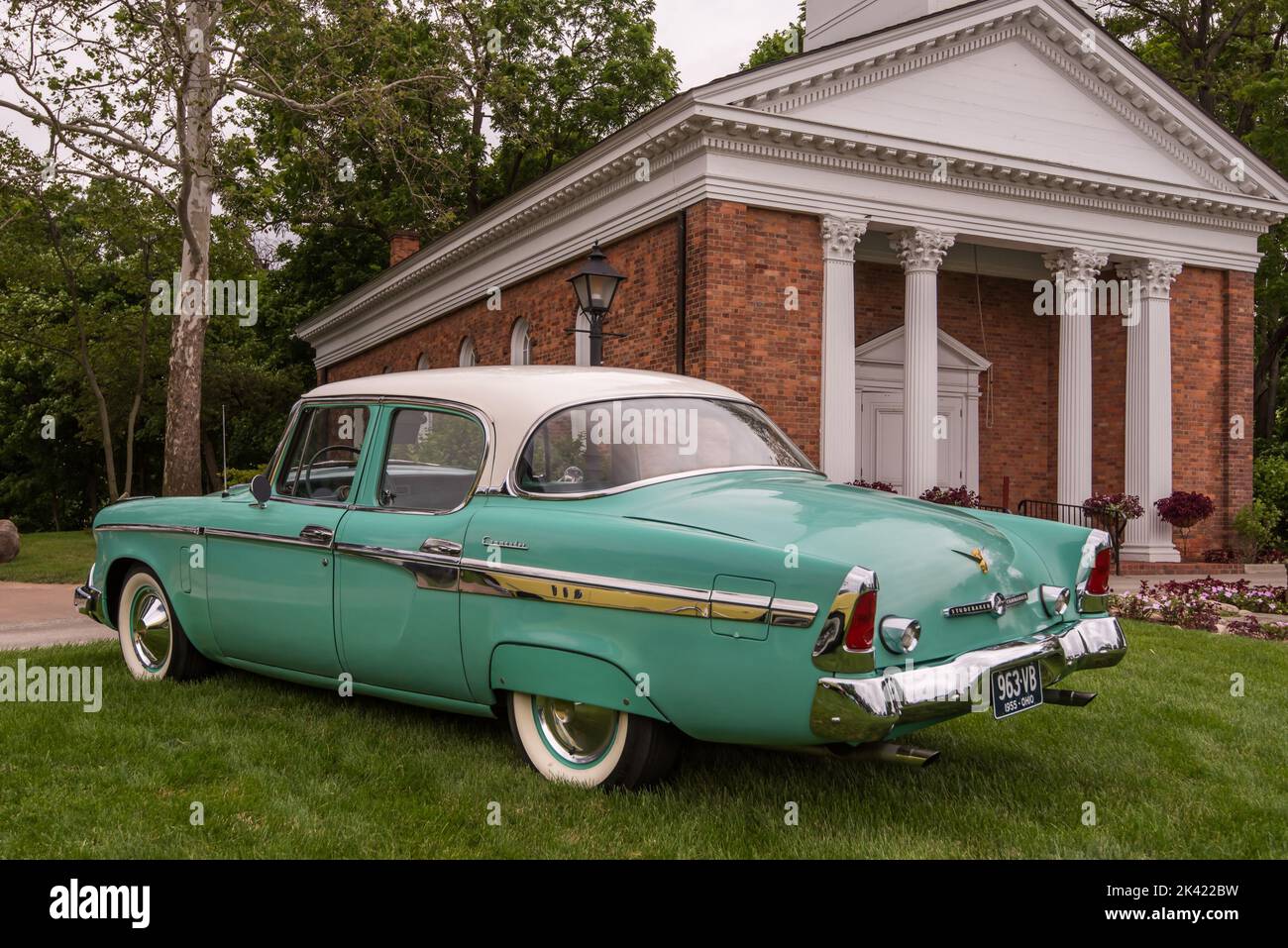 DEARBORN, MI/États-Unis - 15 JUIN 2019 : une voiture Studebaker Commander 1955, le spectacle de voitures Henry Ford (THF) Motor Muster, à Greenfield Village, près de Detroit, mi Banque D'Images