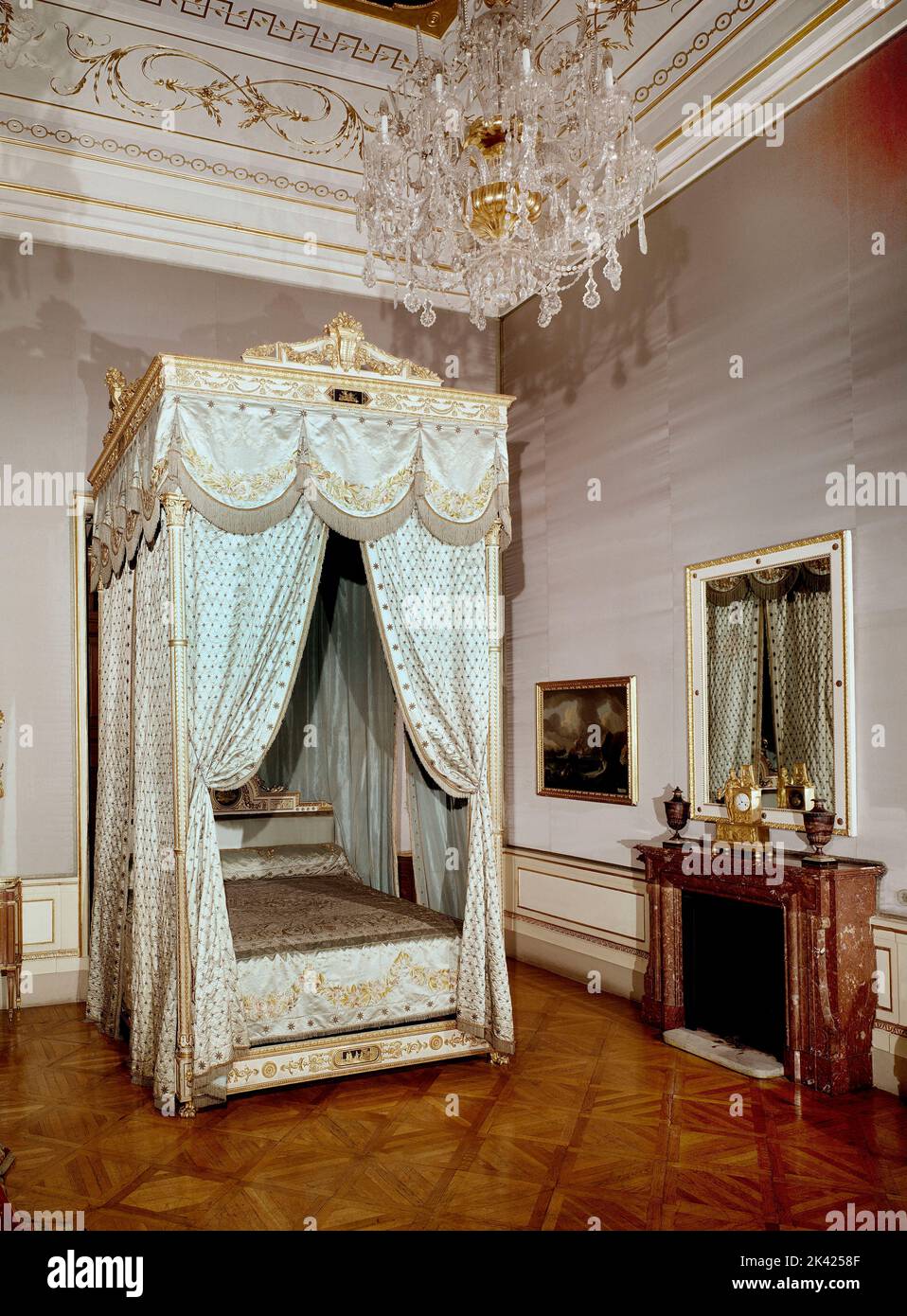 Inior DORMITORIO DE CARLOS IV - AMENDES DEL SIGLO XVIII - FOTO AÑOS 60 ...
