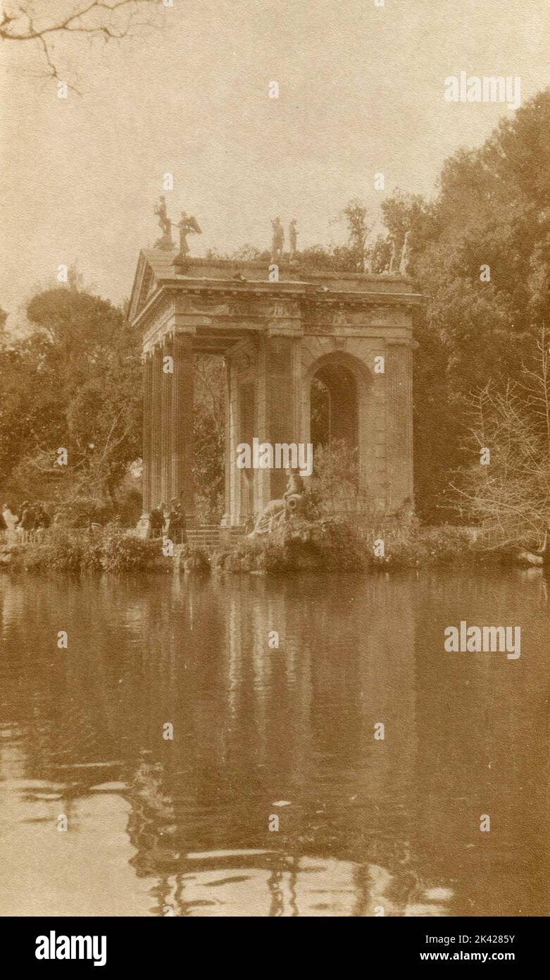 Temple d'Aesculapius dans le parc de la Villa Borghèse, Rome, Italie 1925 Banque D'Images