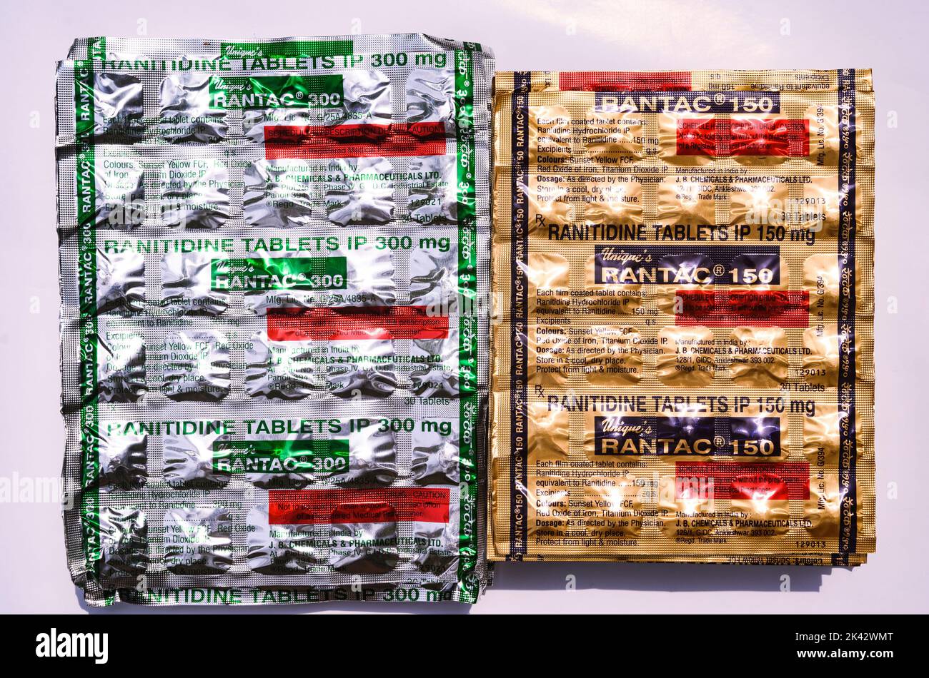 Le ministère indien de la Santé a retiré le populaire sel d'antiacide Ranitidine de la liste nationale des médicaments essentiels (NLEM) au sujet des préoccupations d'impureté causant le cancer N-nitrosodiméthylamine (NDMA). Ranitidine est populairement vendu sous le nom de marque Rantac et est l'antiacide le plus couramment prescrit pour l'acidité et les problèmes d'estomac liés à la douleur en Inde. Tehatta, Bengale occidental ; Inde. Banque D'Images