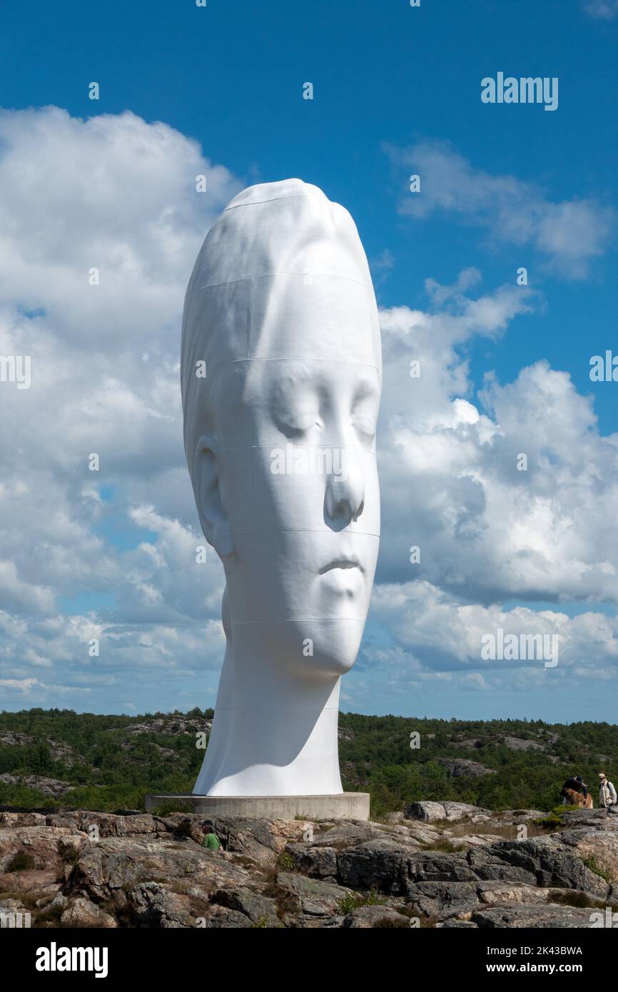 'Anna' par Jaume Plensa au Pilane Sculptures 2022 en Suède Banque D'Images