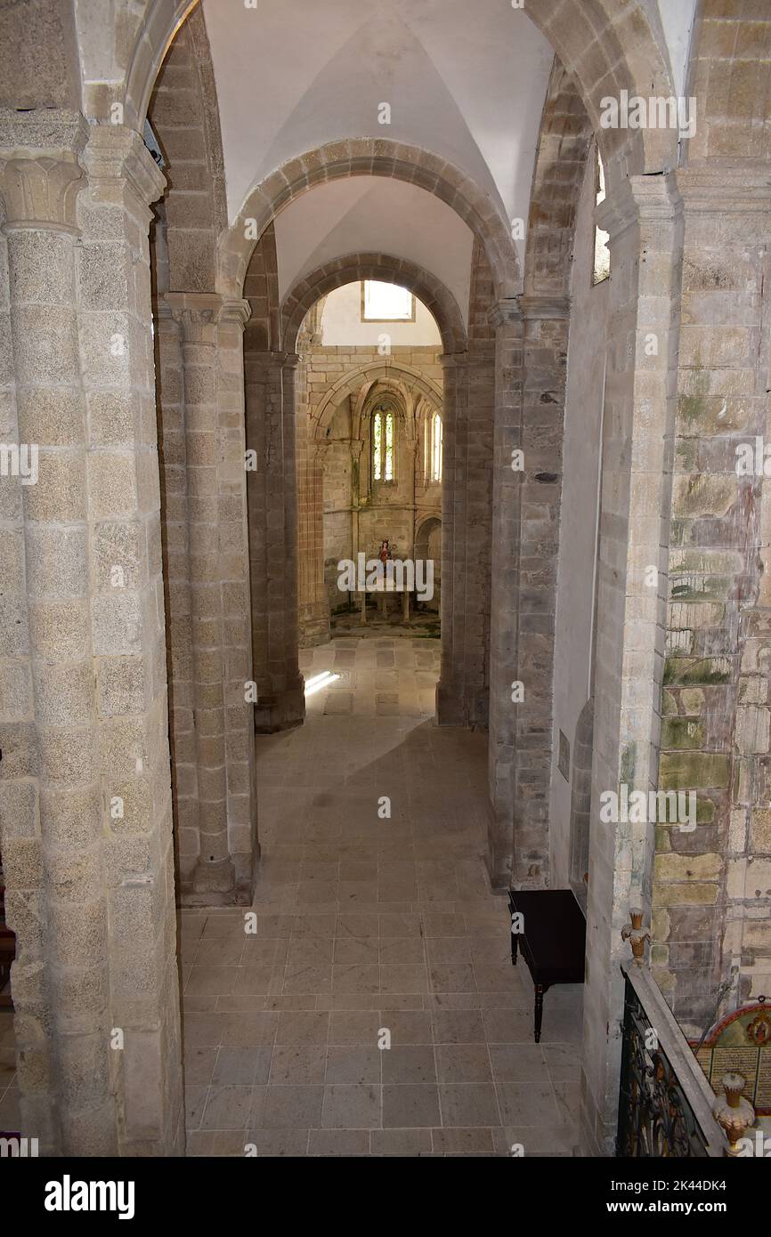 Église gothique vide. San Domingos de Bonaval, Saint-Jacques-de-Compostelle, Espagne. 25 septembre 2022. Banque D'Images