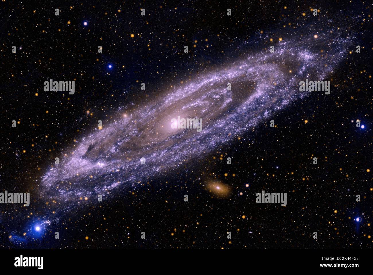Spiral Galaxy M31, NGC 224, dans la constellation d'Andromède. Filtre violet, couleurs améliorées. Banque D'Images
