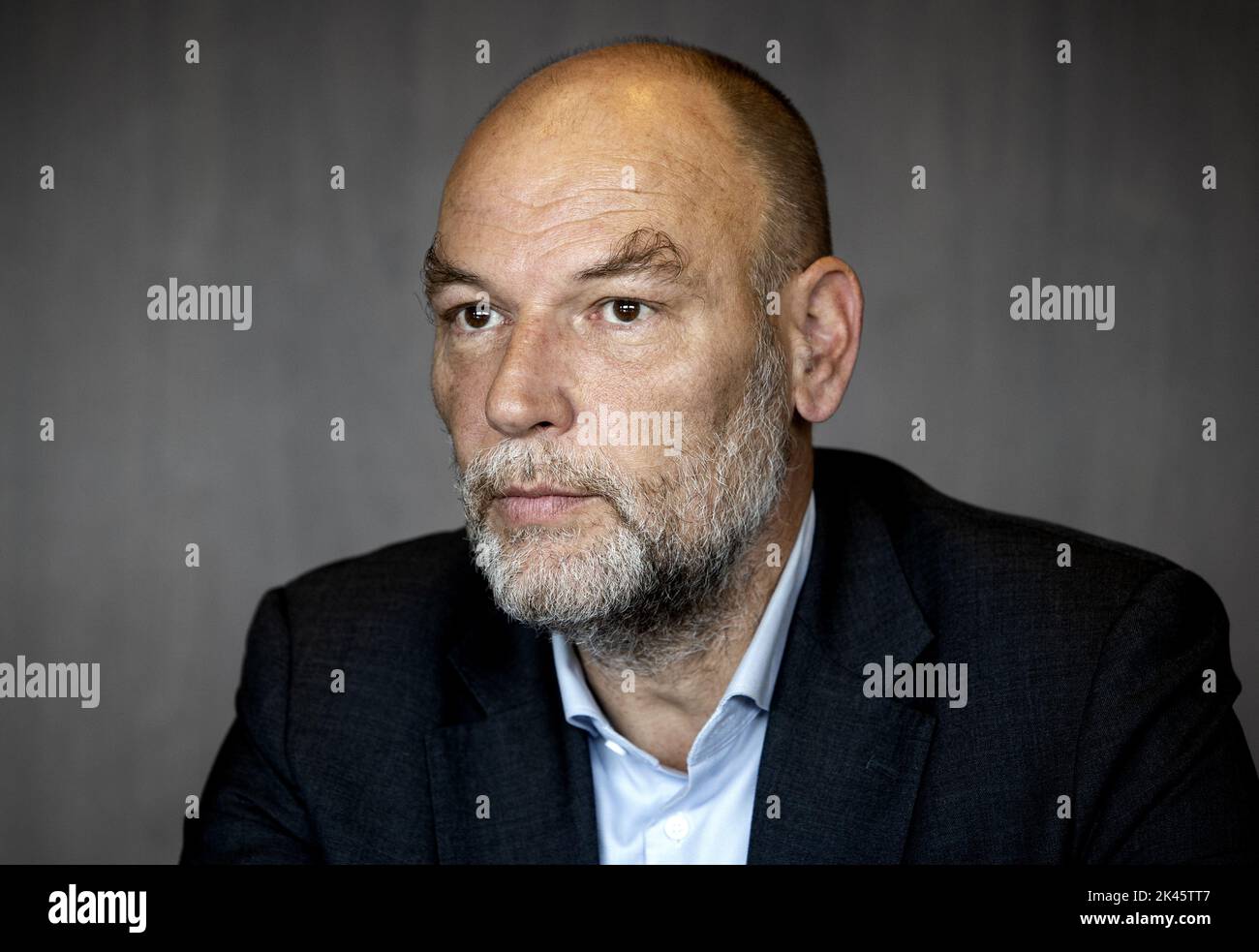 2022-09-30 11:52:22 AMSTERDAM - Alderman Rutger Groot Wassink des Affaires sociales et des réfugiés sur le navire de croisière MS Galaxy dans les Docklands de l'Ouest. En cas d'urgence, le navire recevra temporairement un millier de demandeurs d'asile à partir du début du mois d'octobre. ANP RAMON VAN FLYMEN pays-bas sortie - belgique sortie Banque D'Images