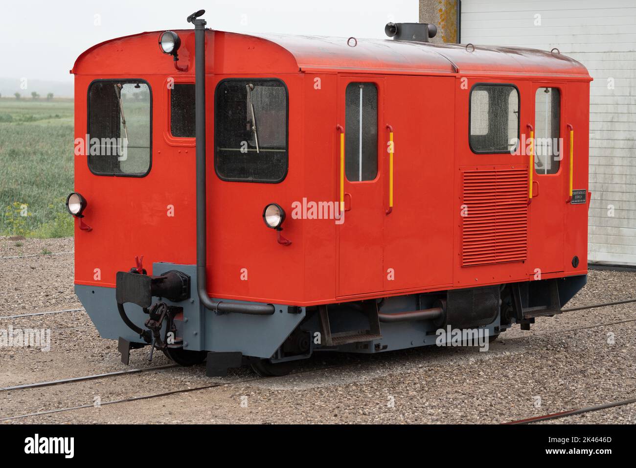 Train de shunter diesel rouge. Banque D'Images