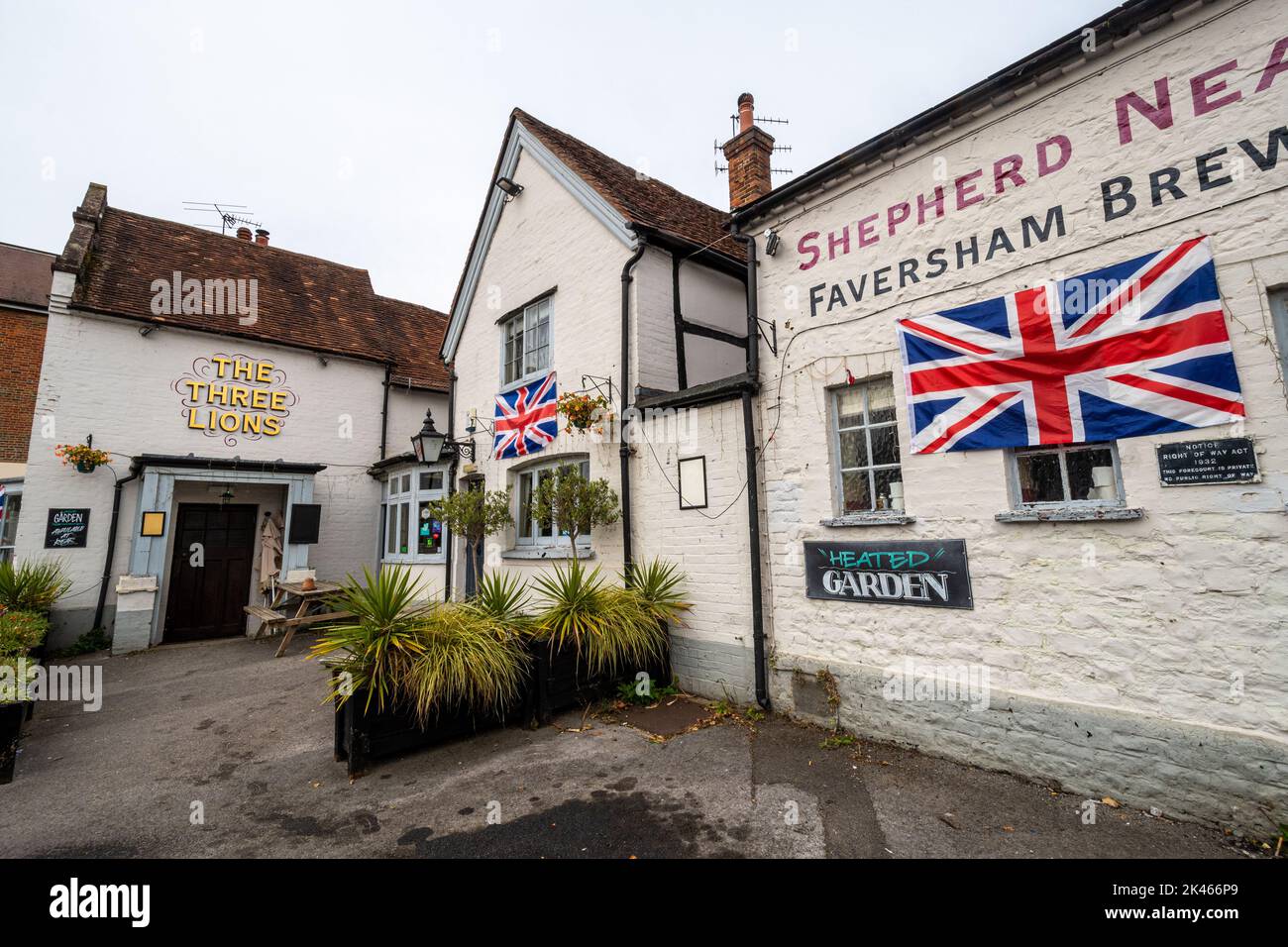 Le pub des trois Lions de Farncombe, Godalming, Surrey, Angleterre, Royaume-Uni Banque D'Images