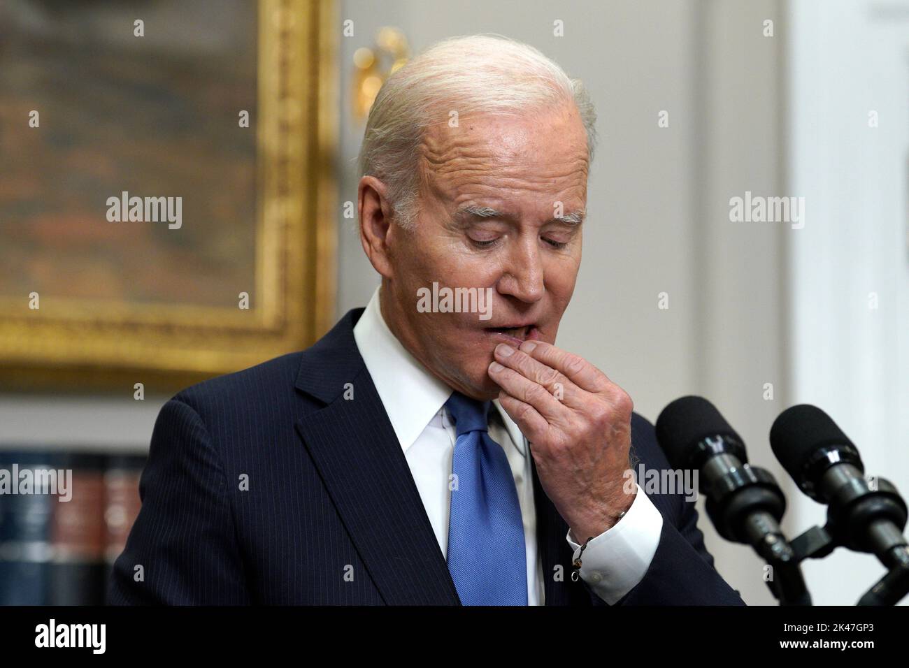 Washington DC, États-Unis. 30th septembre 2022. Le président des États-Unis, Joe Biden, fait des remarques sur la réponse fédérale en cours à l'ouragan Ian dans la salle Roosevelt à la Maison Blanche à Washington, DC États-Unis, vendredi, 30 septembre 2022. Credit: Yuri Gripas/Pool via CNP Credit: dpa Picture Alliance/Alay Live News Banque D'Images