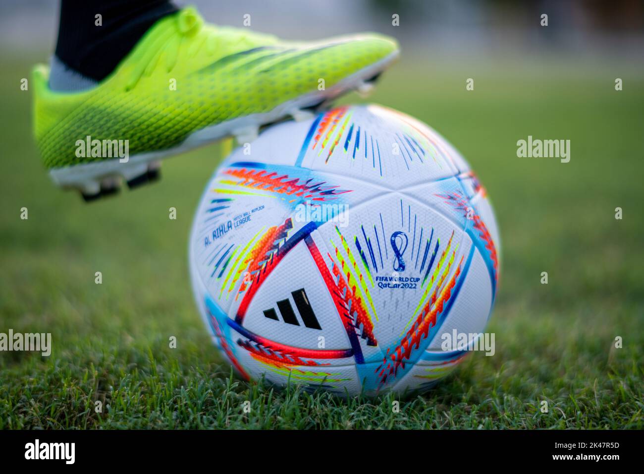 Adidas Ballon De Match Officiel Coupe Du Monde 2022 Al Rihla Banque De adidas-ballon-de-match-officiel-coupe-du-monde-2022-al-rihla-banque-de
