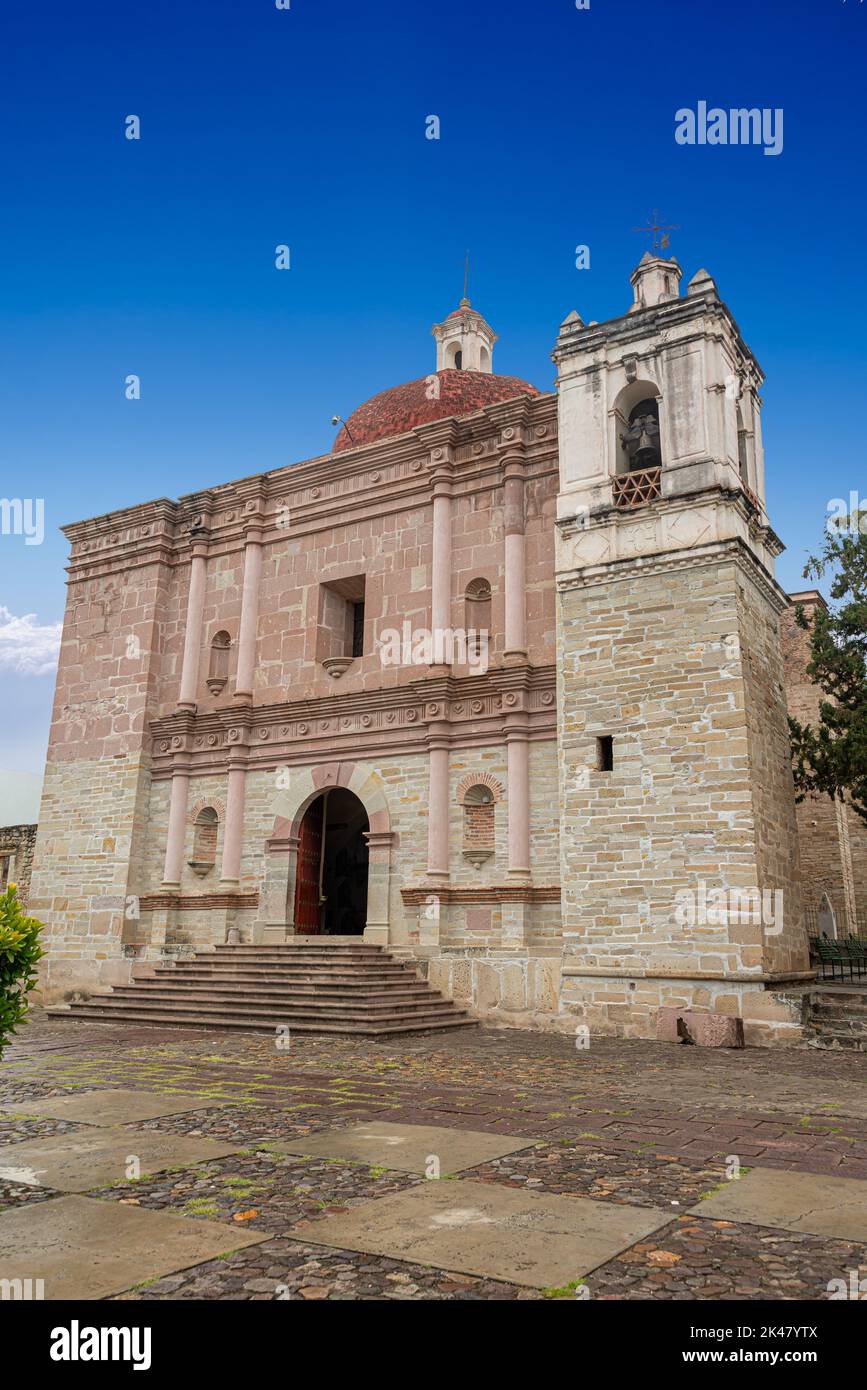 Église de San Pablo à Mitla, Oaxaca, Mexique Banque D'Images