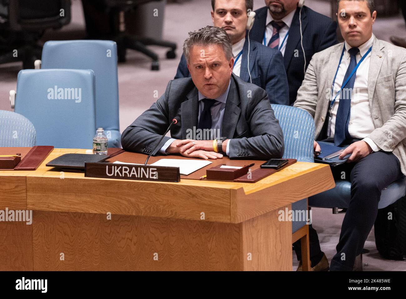 New York, New York, États-Unis. 1st octobre 2022. L'Ambassadeur d'Ukraine Sergiy Kyslytsya prend la parole après que le Conseil de sécurité a voté une résolution commune des Etats-Unis et de l'Albanie pour condamner l'annexion de la Russie au siège de l'ONU. Le Conseil de sécurité a voté un projet de résolution commun condamnant l'annexion par la Russie d'un territoire ukrainien de taille au cours des 7 derniers mois de la guerre. 4 pays (Chine, Gabon, Brésil, Inde) se sont abstenus, la Russie a opposé son veto à la résolution et les autres membres du Comité ont voté pour. (Credit image: © Lev Radin/Pacific Press via ZUMA Press Wire) Credit: ZUMA Press, Inc./Alamy Live News Banque D'Images