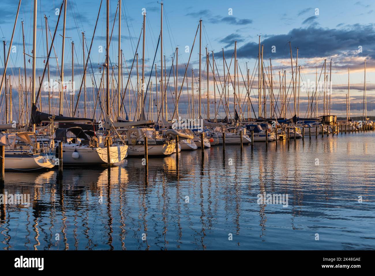 Port de plaisance pour petits bateaux à Sonderborg sur ALS dans le sud du Danemark près de l'Allemagne Banque D'Images