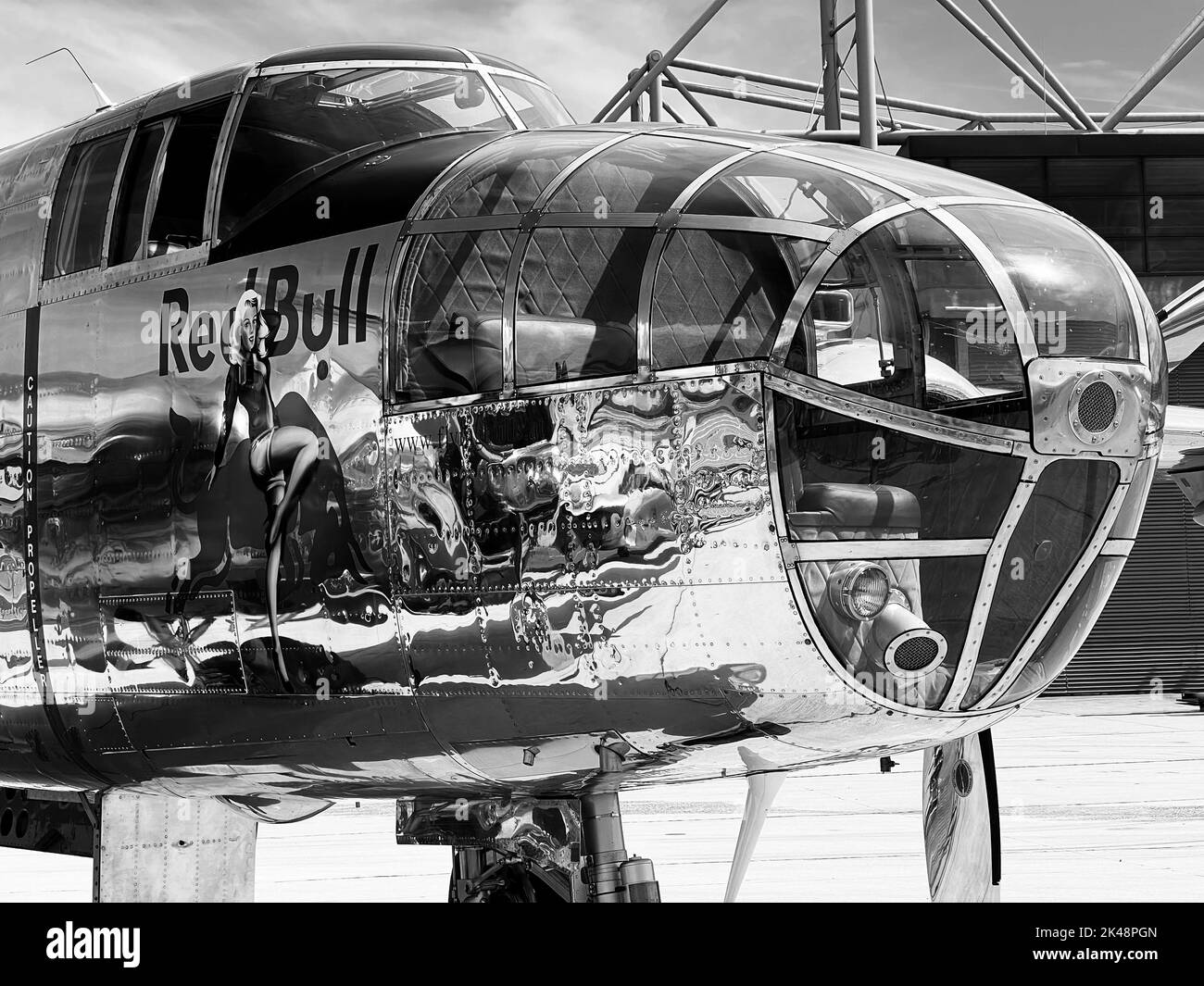Zeltweg, Autriche - 03 septembre 2022 : spectacle aérien public en Styrie appelé Airpower 22, détail avec le cockpit d'un Lockheed P-38 éclairs d'un ancien bateau de la Seconde Guerre mondiale Banque D'Images