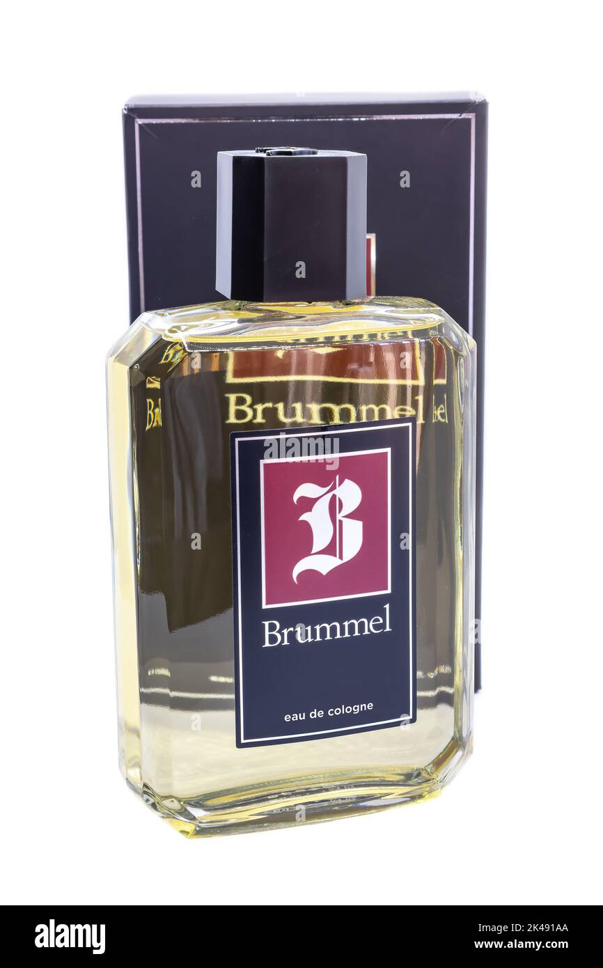 Huelva, Espagne - 1 octobre 2022 : Brummel de Cologne. Brummel est une marque de Puig, société multinationale espagnole de produits de soins personnels, parfums, deo Banque D'Images