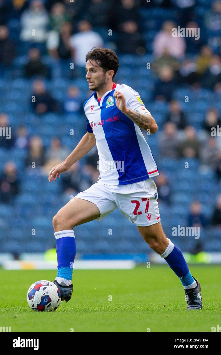 Lewis Travis #27 de Blackburn Rovers en possession pendant le match de championnat Sky Bet Blackburn Rovers vs Millwall à Ewood Park, Blackburn, Royaume-Uni, 1st octobre 2022 (photo de Phil Bryan/News Images) in, le 10/1/2022. (Photo de Phil Bryan/News Images/Sipa USA) Credit: SIPA USA/Alay Live News Banque D'Images