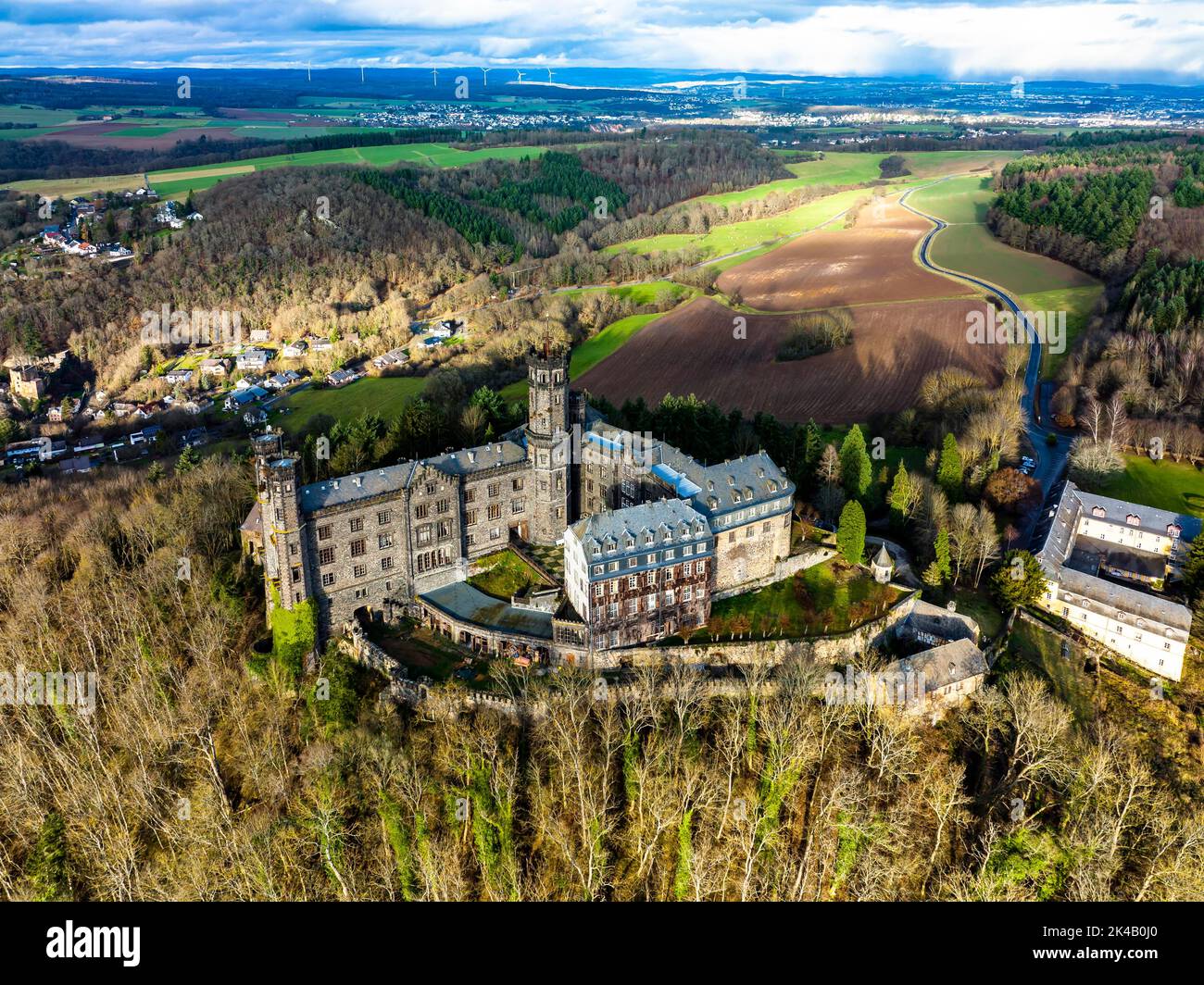 Vue aérienne, Château de Schaumburg, Balduinstein, Limbourg et région de Lahn, Westerwald, Rhénanie-Palatinat, Allemagne Banque D'Images