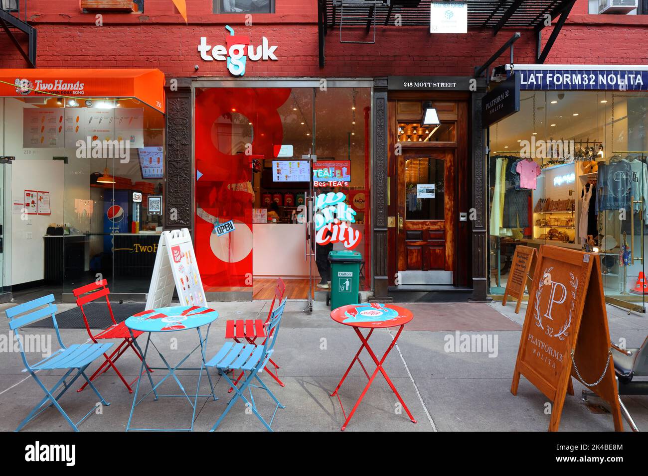 Teguk, 246 Mott St, New York, New York, New York photo d'une chaîne indonésienne de thé à bulles dans le quartier de Nolita à Manhattan Banque D'Images