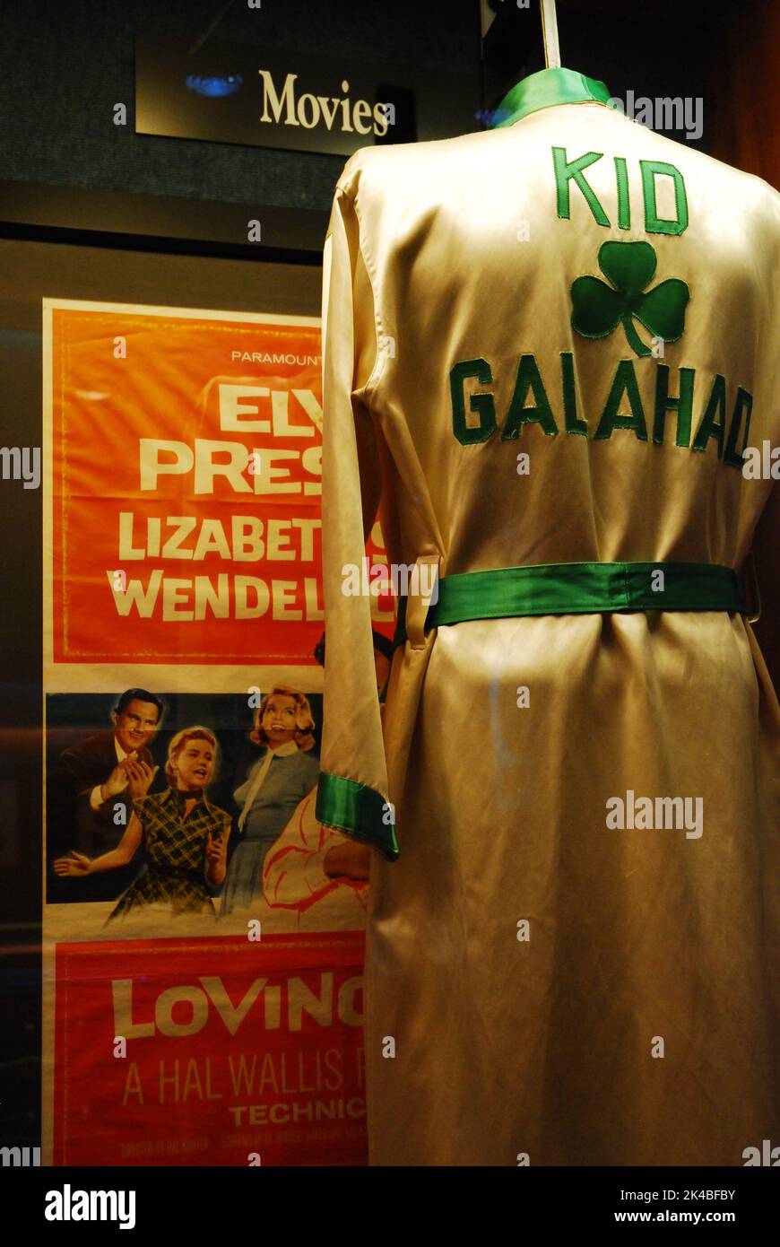 Un Rode de boxe, porté par Elvis Presley dans le film Kid Galahad est exposé à Graceland Banque D'Images Un Rode de boxe, porté par Elvis Presley dans le film Kid Galahad est exposé à Graceland Banque D'Images