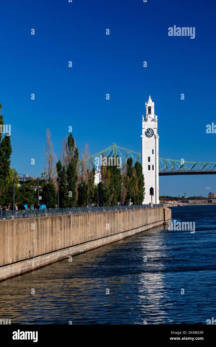 Le Vieux-Port, Tour de l'horloge du Mémorial de Sailor, Canada, Québec, Montréal. Banque D'Images
