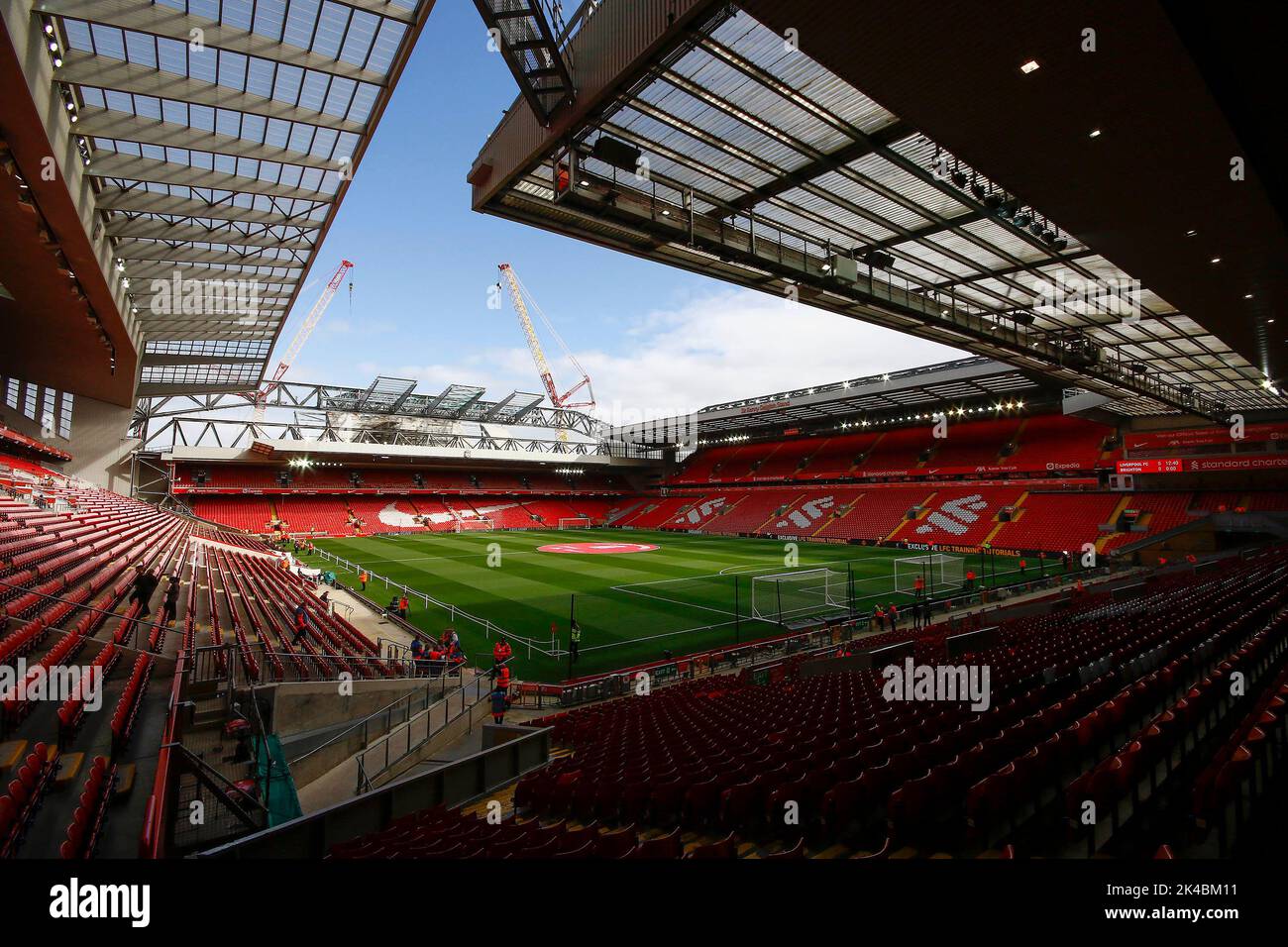 Une vue générale à l'intérieur du stade Anfield, stade du club de football de Liverpool avant le match. Match de la Premier League, Liverpool contre Brighton et Hove Albion Banque D'Images