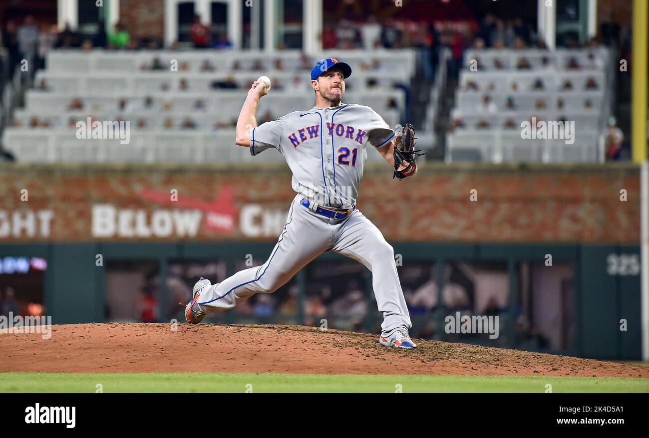 01 octobre 2022: Le pichet des mets de New York Max Scherezer livre un terrain pendant le cinquième repas d'un match de MLB contre les Braves d'Atlanta au parc Truist à Atlanta, GA. Austin McAfee/CSM/Sipa USA(Credit image: © Austin McAfee/Cal Sport Media/Sipa USA) Banque D'Images