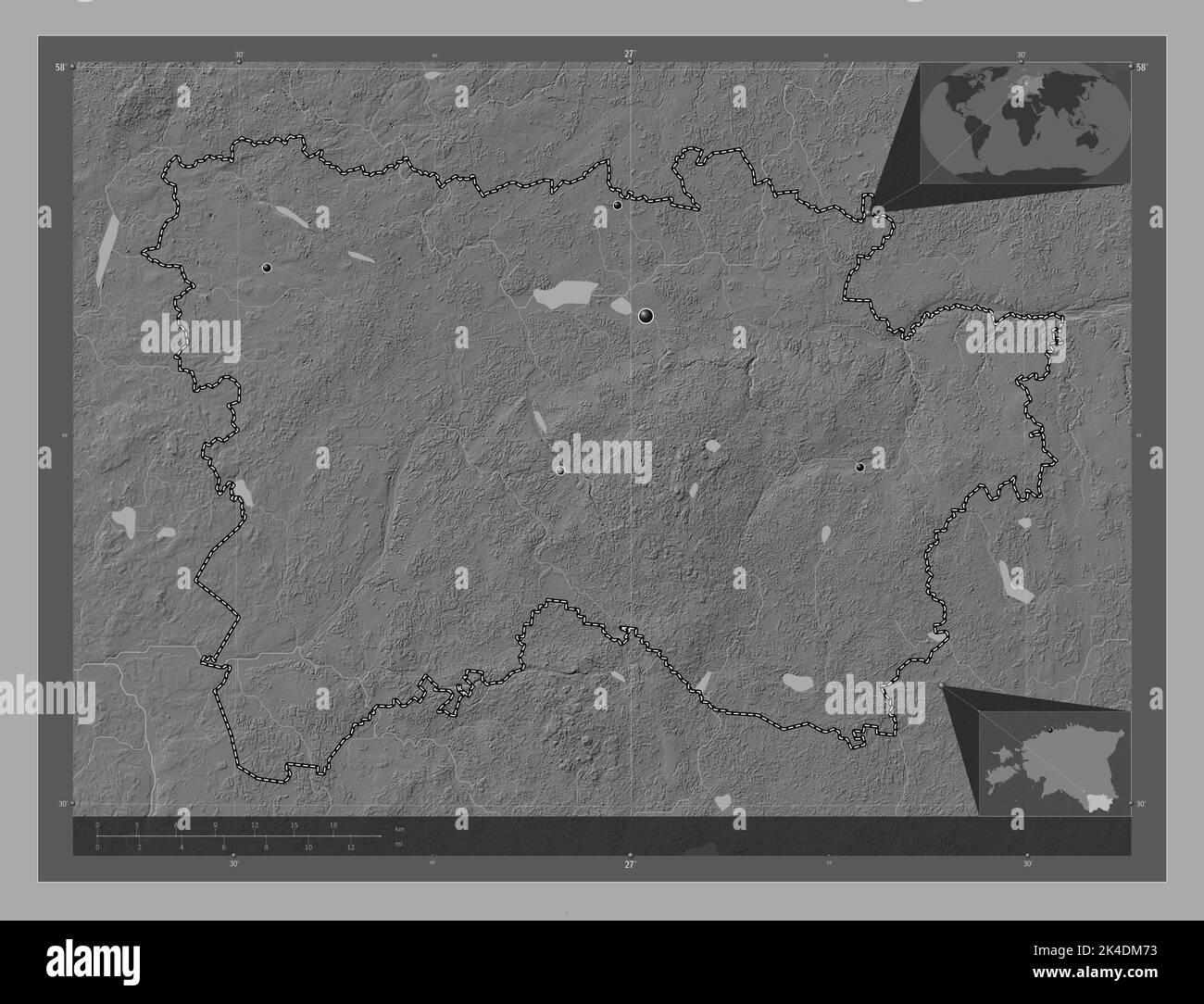 Voru, comté d'Estonie. Carte d'altitude à deux niveaux avec lacs et rivières. Lieux des principales villes de la région. Cartes d'emplacement auxiliaire d'angle Banque D'Images