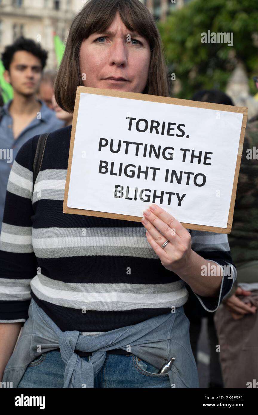 Londres. Les gens protestent contre l'industrie pétrolière et la crise du coût de la vie. Banque D'Images