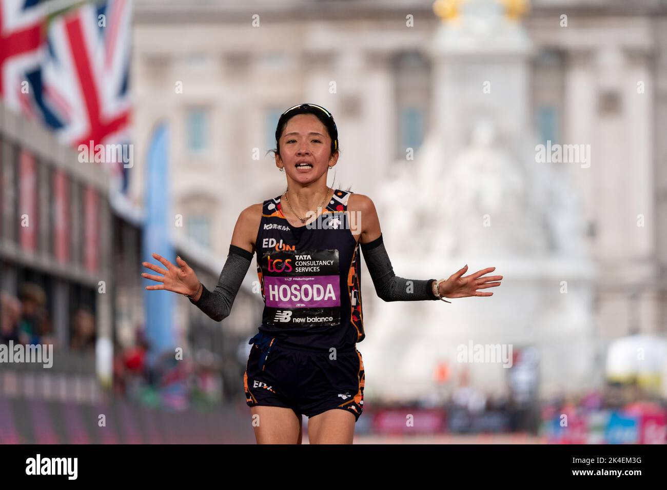 Elite ai Hosoda (JPN) pour Femme termine neuvième au TCS London Marathon 2022 au London City Centre, Londres, Royaume-Uni, 2nd octobre 2022 (photo de Richard Washbrooke/News Images) Banque D'Images