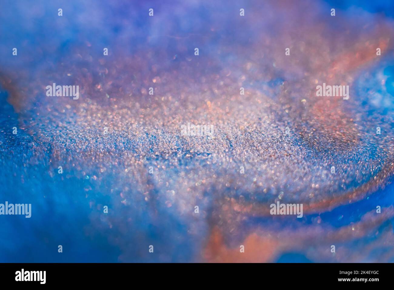 les peintures mélangent la conception abstraite de fond bleu encres Banque D'Images