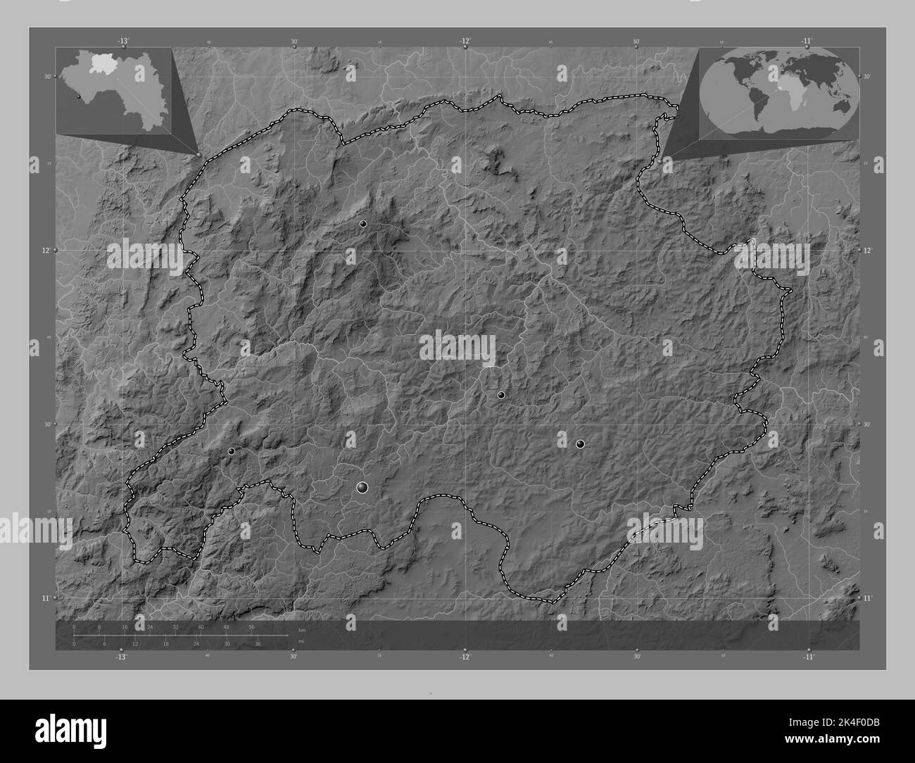 Labe, région de Guinée. Carte d'altitude en niveaux de gris avec lacs et rivières. Lieux des principales villes de la région. Cartes d'emplacement auxiliaire d'angle Banque D'Images
