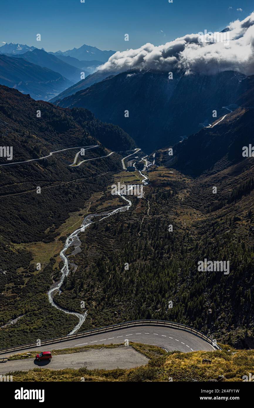 La route vers Meiringen, Suisse Banque D'Images