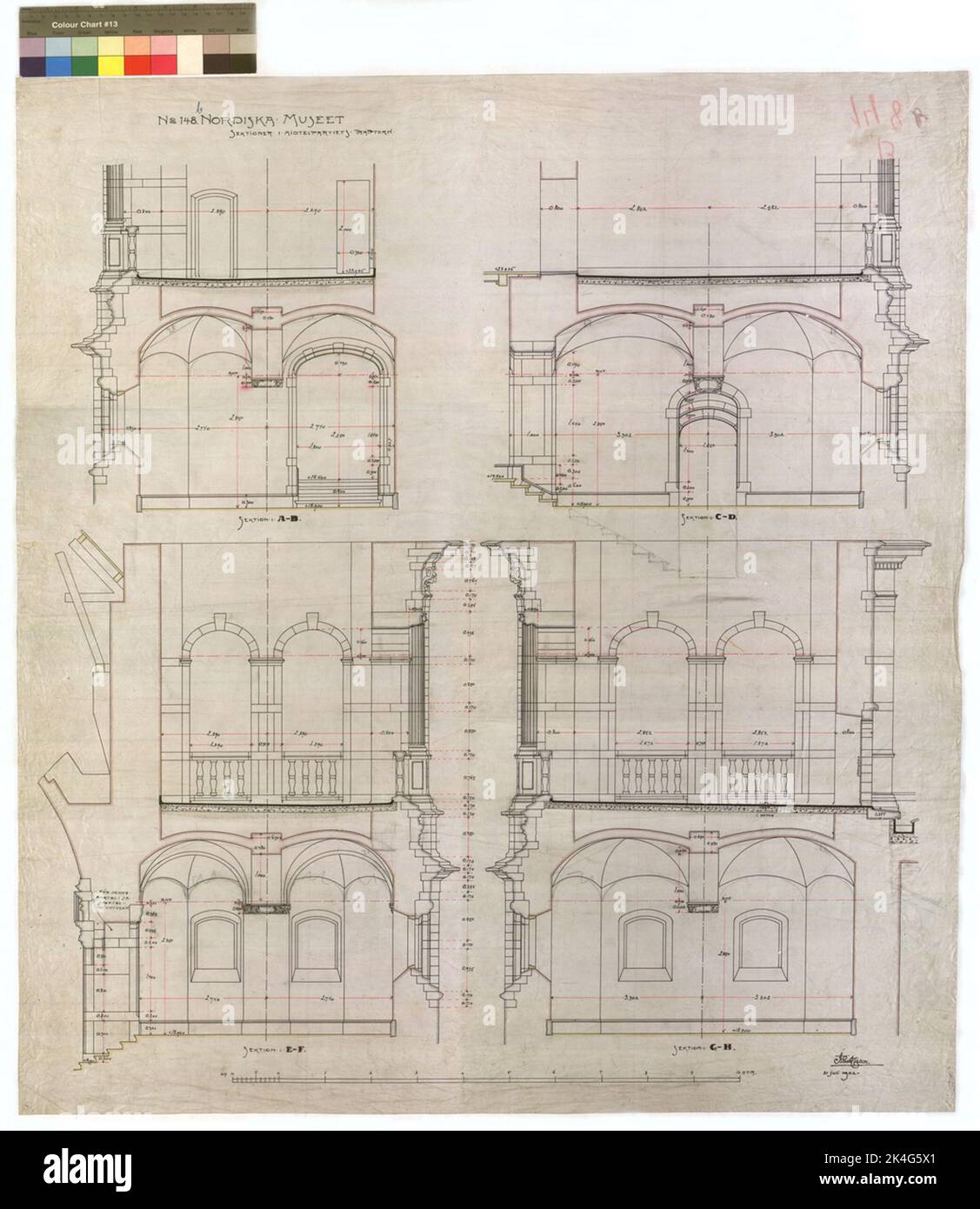 Tirant sur le tissage au-dessus du bâtiment principal du musée nordique. Sections dans la tour d'escalier centrale. Section. Tour d'escalier et partie centrale. 89x81,5 cm. Encre, rouge, jaune, bleu et marron. Dessin au trait. Dans Gust Clason 31 juillet 1902. Pays nordiques Banque D'Images