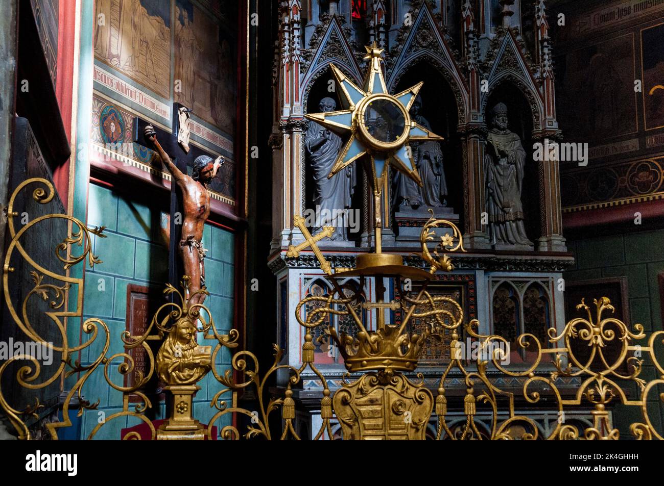 Chapelle gothique à la Cathédrale des Saints Vitus, Venceslaus et Adalbert à Prague, République tchèque. Banque D'Images