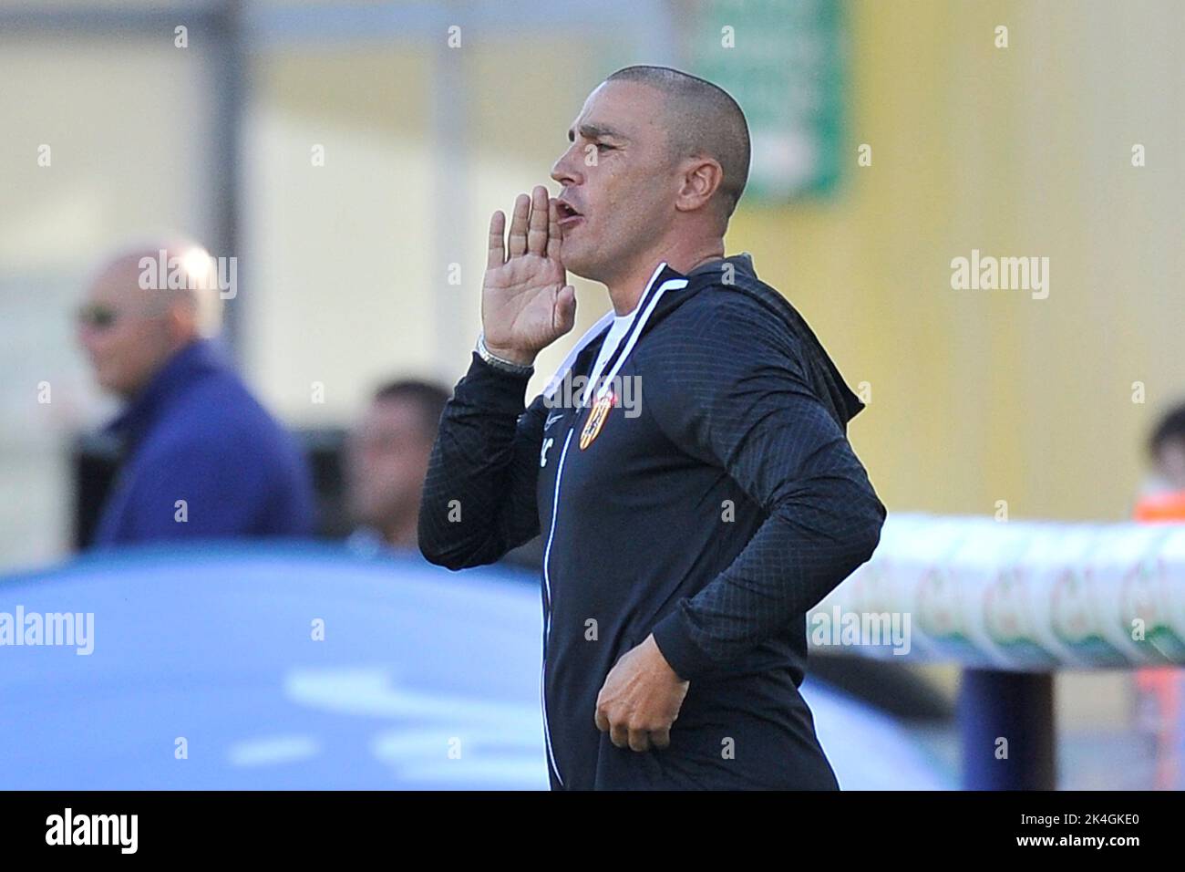 Naples, Italie. 02nd octobre 2022. Fabio Cannavaro entraîneur de Benevento, pendant le match de la ligue italienne SerieB entre Benevento contre Ascoli résultat final, Benevento 1, Ascoli 1, joué au stade Ciro Vigorito. Naples, Italie, 02 octobre 2022. (Photo par Vincenzo Izzo/Sipa USA) crédit: SIPA USA/Alay Live News Banque D'Images