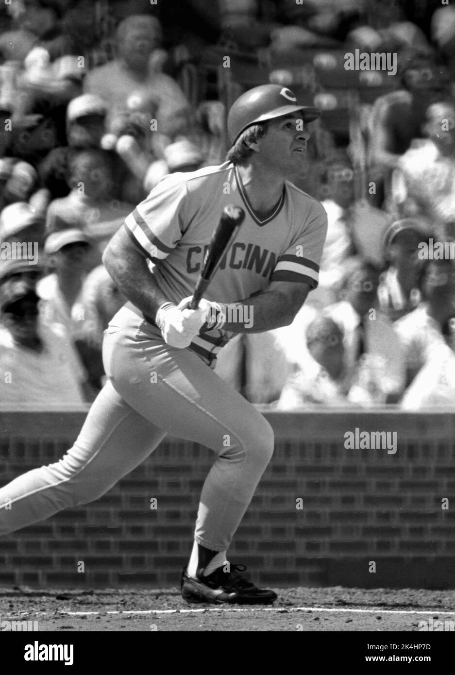 Pete Rose, joueur et entraîneur des Reds de Cincinnati, est présenté lors d'un match au Wrigley Field à Chicago, en Californie. 1985 Banque D'Images