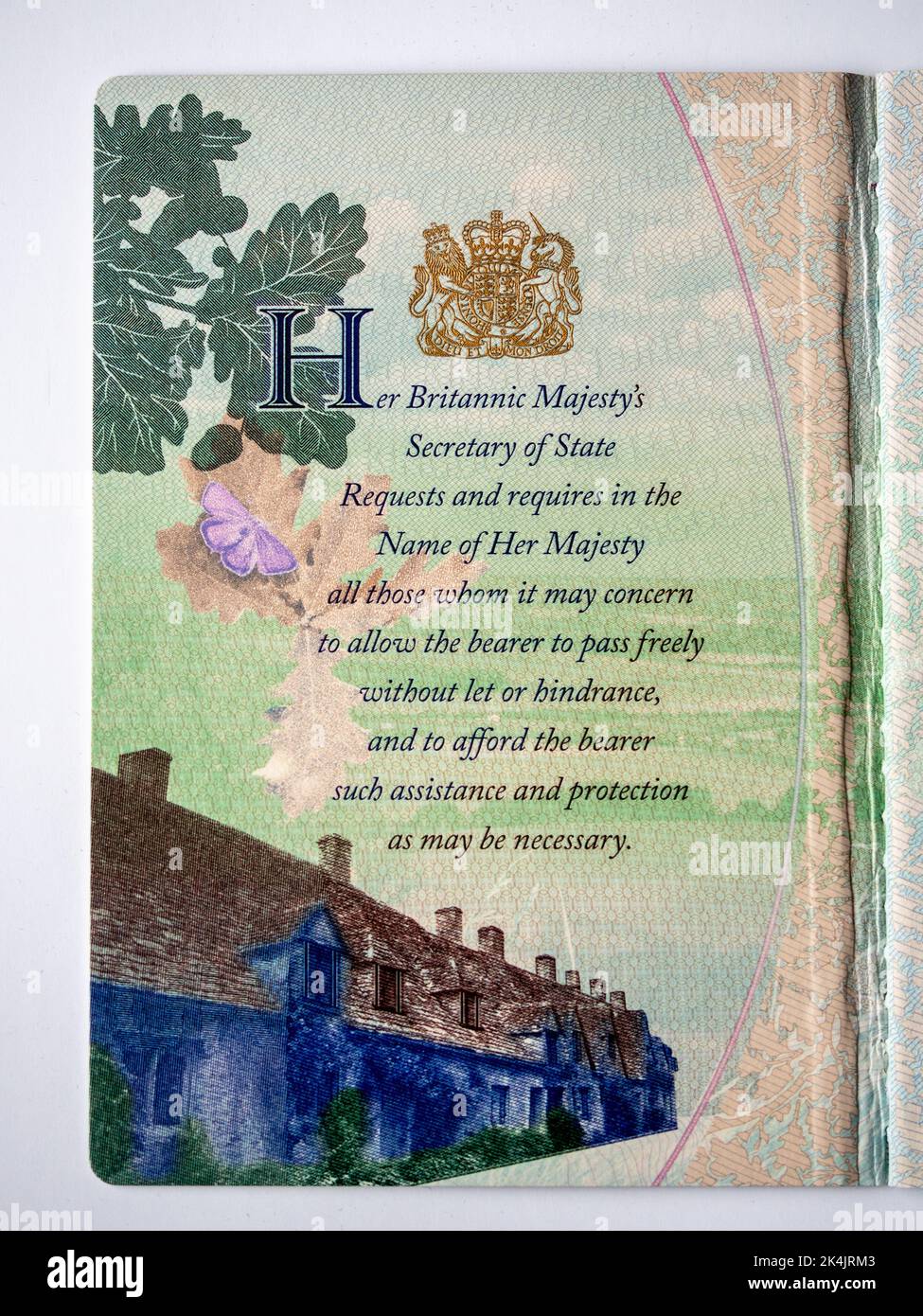 La couverture intérieure d'un passeport britannique faisant référence à sa Majesté britannique, l'un des nombreux documents qui doivent être modifiés après son décès. Banque D'Images