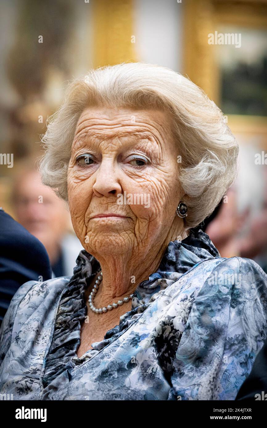 LA HAYE - Princess Beatrix ouvre l'exposition jubilée de l'association et de la galerie d'artistes Pulchri Studio à la Haye, 1 octobre 2022. La princesse Beatrix est patronne de Pulchri Studio. Photo: Patrick van Katwijk Banque D'Images