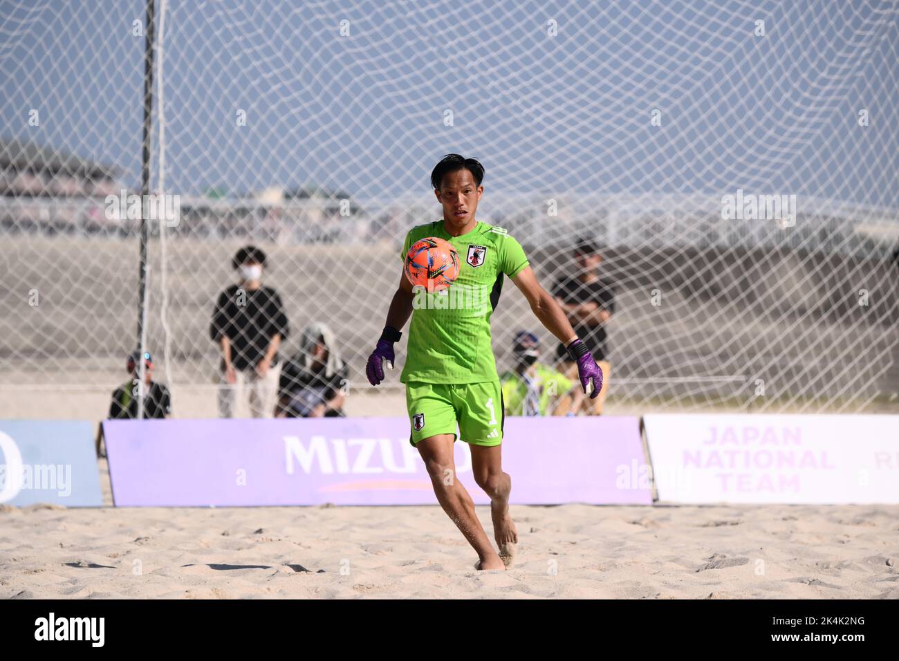 Akashi, Hyogo, Japon. 2nd octobre 2022. Yusuke Kawai (JPN) Beach Soccer : pendant le match international de football de plage amical entre le Japon 6-3 Ukraine au parc Okura Beach à Akashi, Hyogo, Japon . Credit: SportsPressJP/AFLO/Alay Live News Banque D'Images