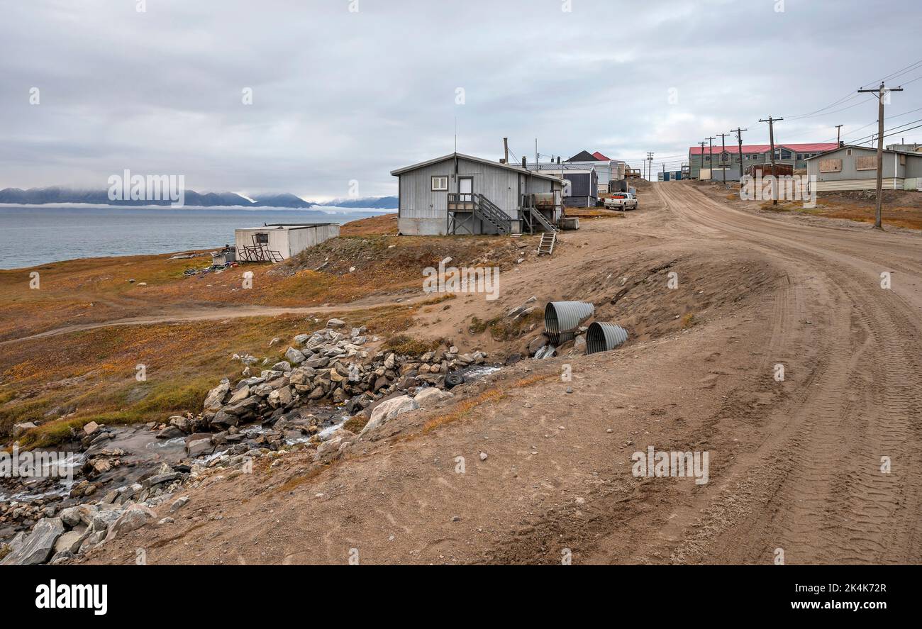 Vue du logement dans la communauté arctique de Pond Inlet (Mittimatalik), Nunavut Banque D'Images