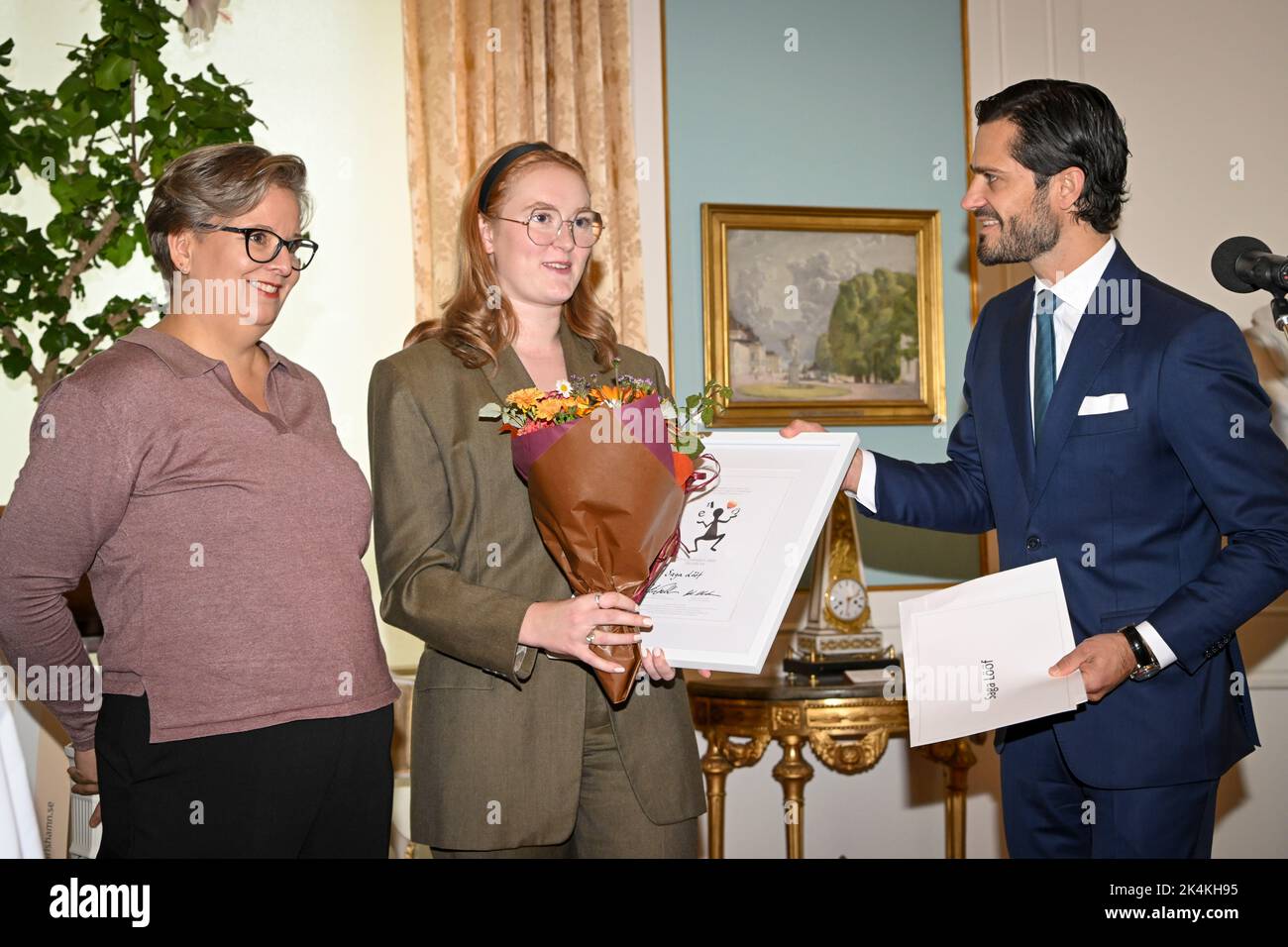 Carl Philip De Suède Dyslexie Le Prince Carl Philip présente le Prix de la Dyslexie 2021 à Saga Löööf