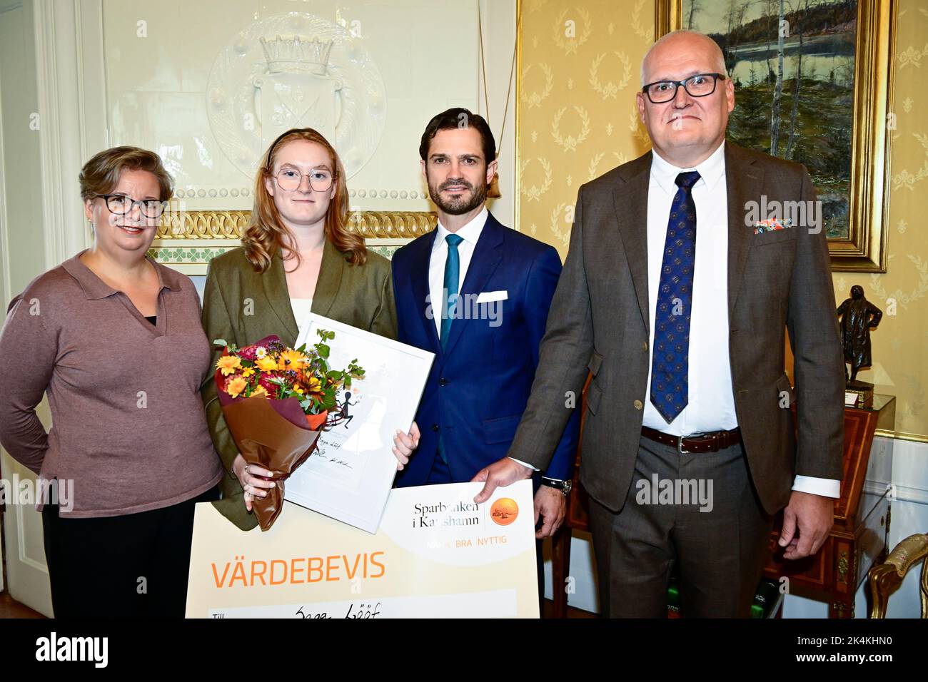 Carl Philip De Suède Dyslexie Le Prince Carl Philip présente le Prix de la Dyslexie 2021 à Saga Löööf