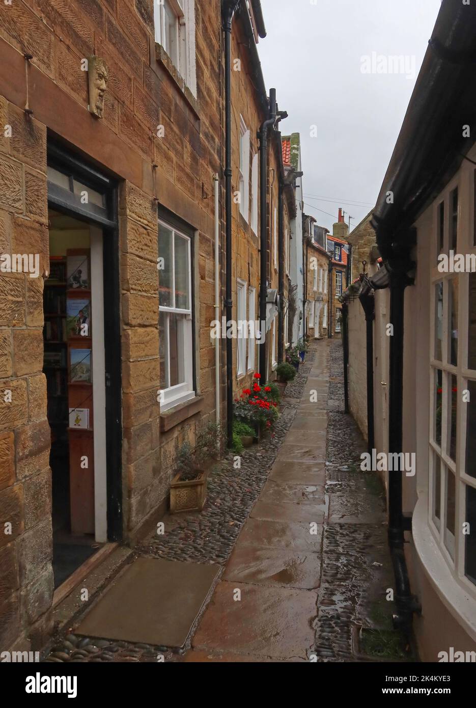 Church Lane, Robin Hoods Bay, Whitby, North Yorkshire, Angleterre, ROYAUME-UNI, YO22 4RD Banque D'Images